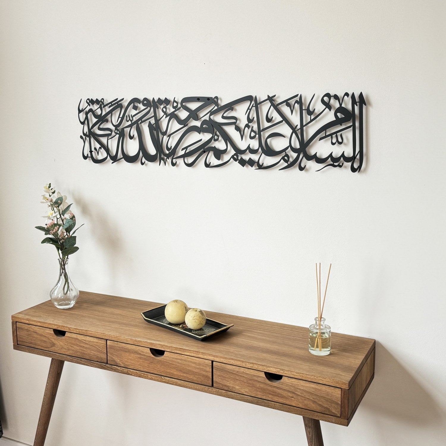 Islamic Wall Art - 'Assalamu Alaikum Wa Rahmatullahi Wa Barakatuh' Metal Arabic Calligraphy - Perfect for Home Decor, Mosque, and Islamic Gift Giving