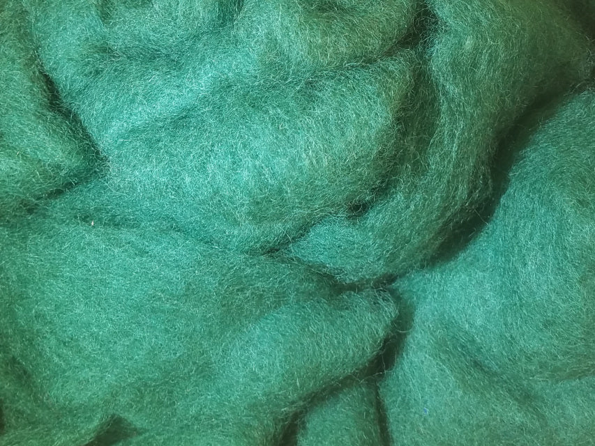 Premium Green Wool Roving for Spinning, Felting & Knitting - Natural Eco-Friendly DIY Yarn Material for Handcrafts, Fiber Arts & Home Decor Projects