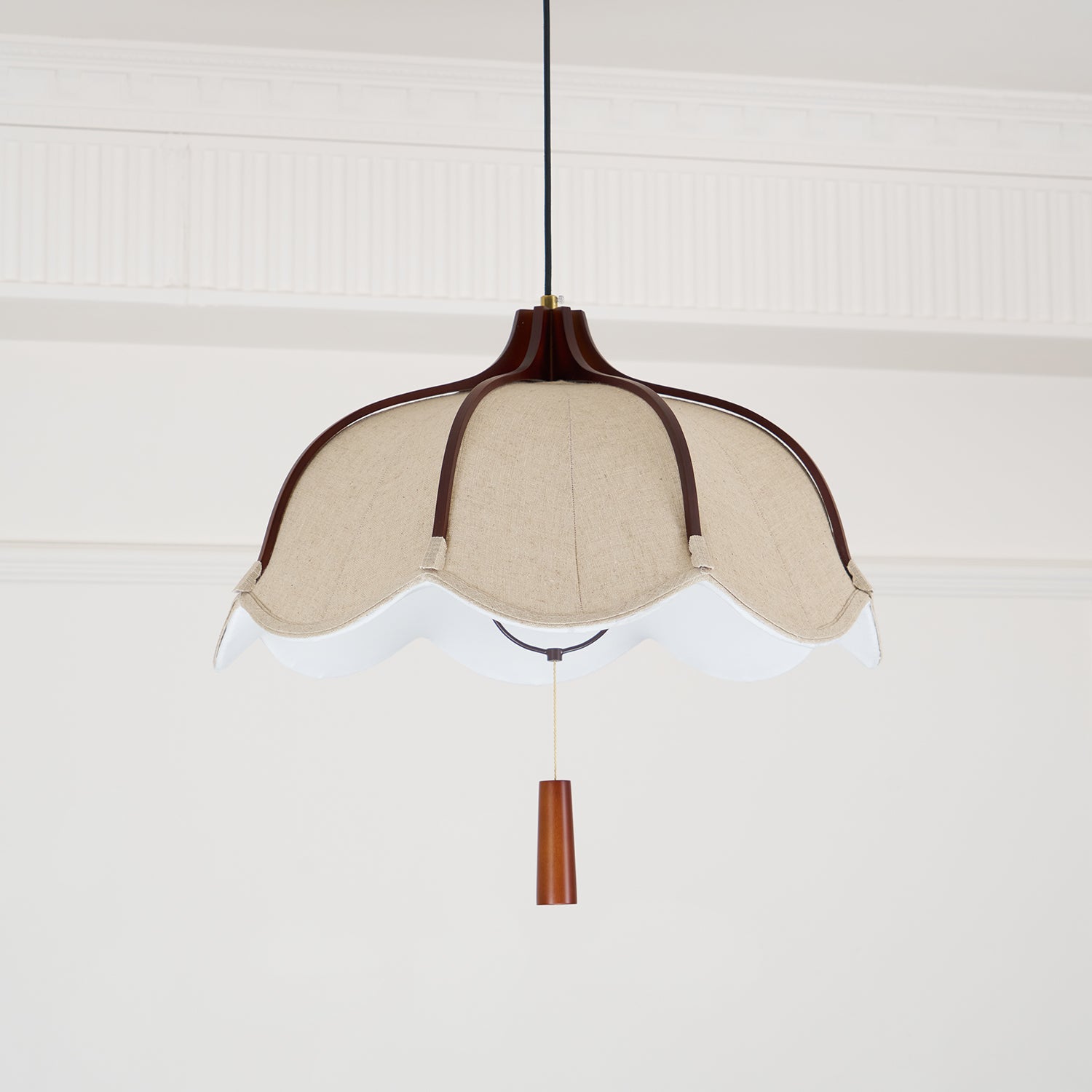 Evelyn Pendant Lamp - Modern Hanging Light Fixture for Dining Room, Kitchen Island & Bedroom - Elegant Glass Ceiling Light with Adjustable Cord