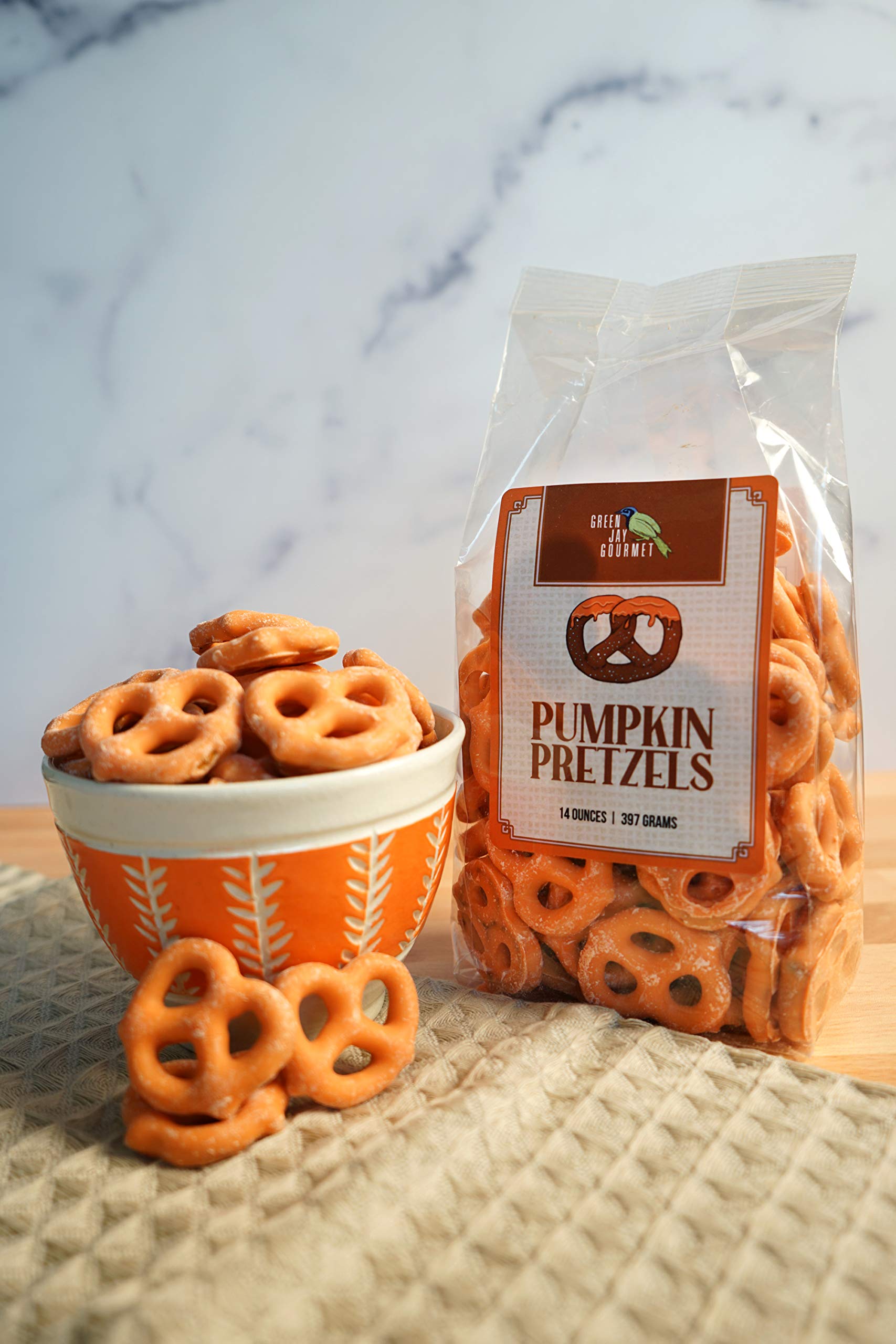 Gourmet Pumpkin Chocolate Covered Pretzels – Handmade Fresh Seasonal Treat with Pumpkin & Cinnamon – Fall Candy Snack – Perfect Gift for Chocolate Lovers – 14oz Bag – Ideal for Halloween, Thanksgiving & Holiday Parties