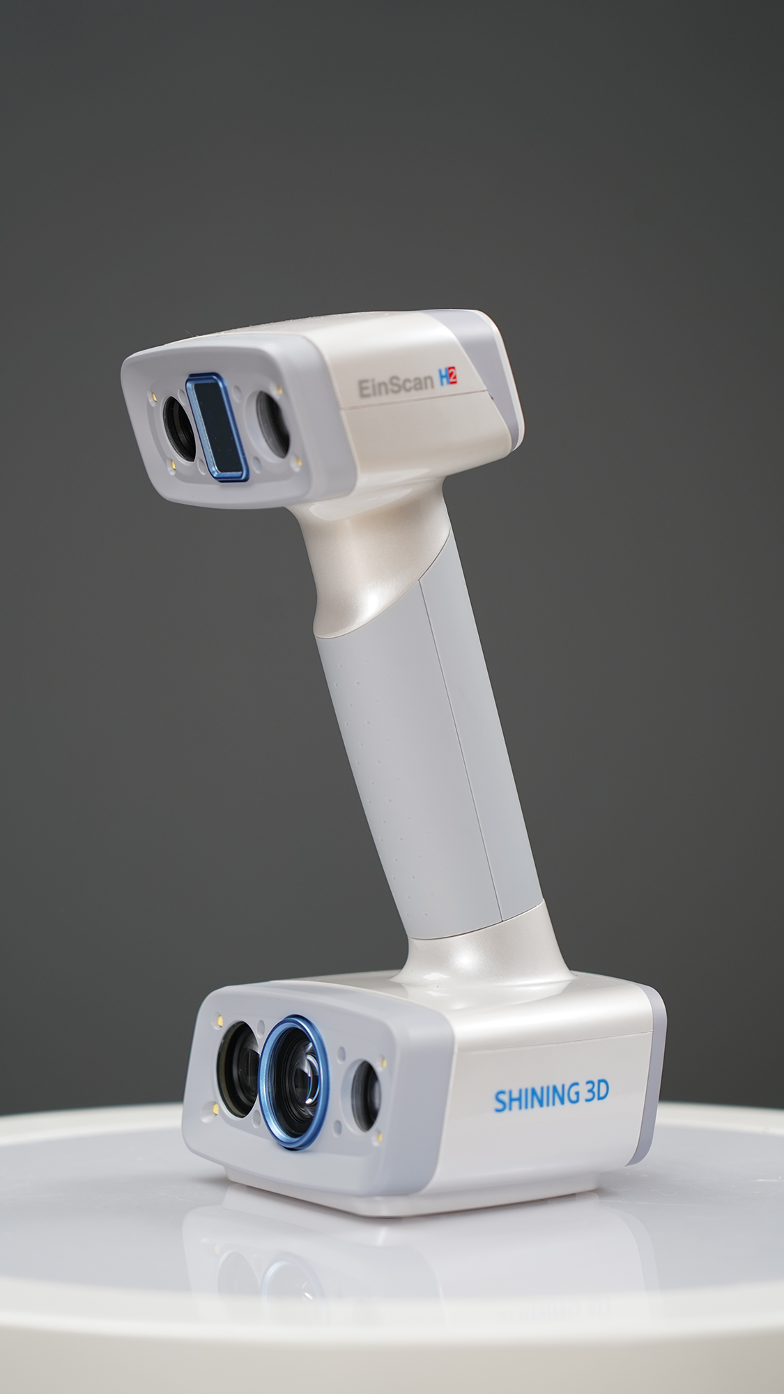 EinScan H2 High-Resolution Handheld 3D Scanner for 3D Printing, Reverse Engineering & CAD Design - Perfect for Industrial Prototyping, Product Development & Digital Archiving