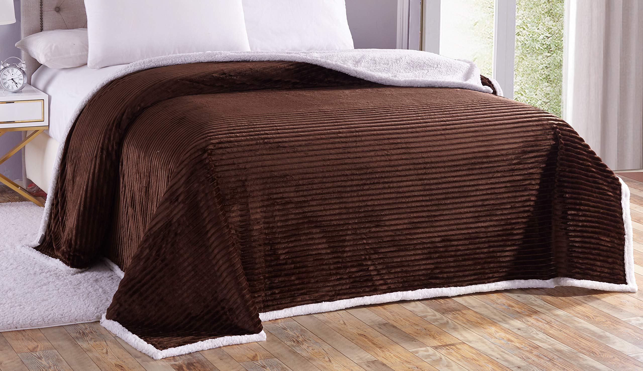 Cozy Corduroy Sherpa Blanket for Bed & Couch - Ultra Soft Plush Fleece Throw - Perfect for Winter Nights, Movie Time & Home Decor
