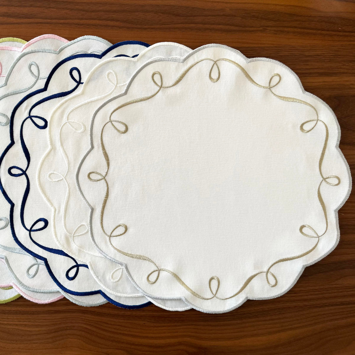 Elegant Ribbon Twirl Placemats Set of 6 - Decorative Table Mats for Dining, Parties & Home Decor - Washable & Durable for Everyday Use
