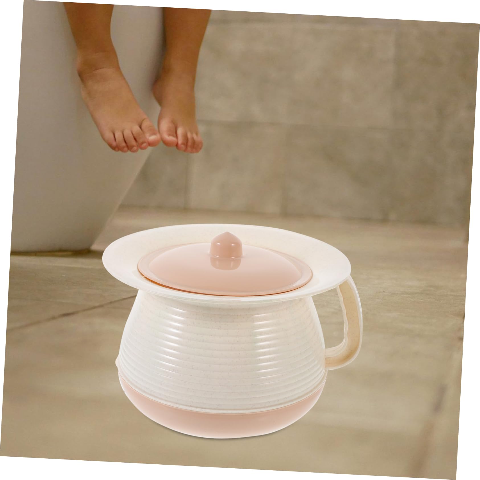 **Healifty Unisex Baby Pee Trap with Lid - Plastic Urinal Chamber Pot for Boys & Girls - Non-Slip Design, Easy to Clean - Perfect for Nighttime Use, Travel & Potty Training**