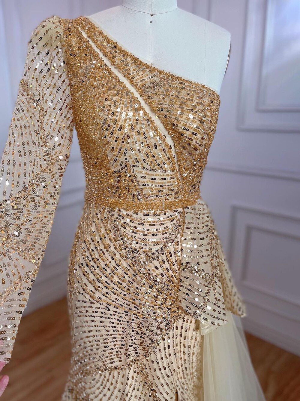 Elegant Gold Mermaid Evening Gown with Beaded One Shoulder & High Slit - Luxury Women's Party Dress for Prom, Gala & Special Occasions - Serene Hill LA71890
