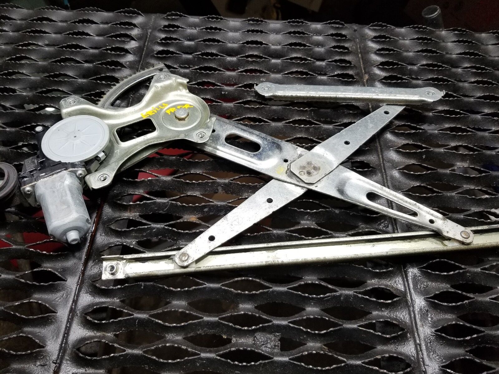 Toyota Prius 2004-2009 Front Left Driver Side Window Regulator with Motor - OEM Replacement Part - Perfect for Window Repair & Smooth Operation