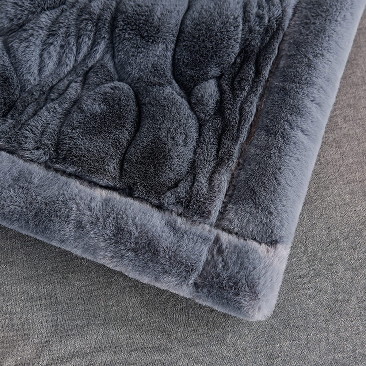 LGYKUMEG Winter Mink Fleece Blanket 79x91 Inches (200x230cm) - 12 Lbs Heavy Weight, Reversible Super Soft Microfiber Thermal Blanket for Cold Weather | Cozy Bed, Sofa & Couch Use for Autumn and Winter Seasons
