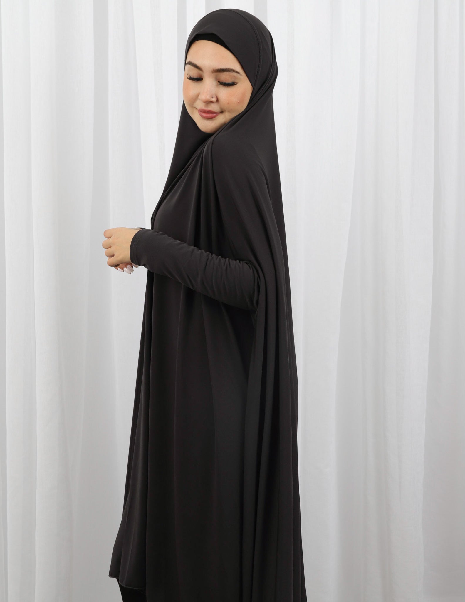 Modest Sleeve Jilbab with Cap in Elegant Black Shades - Perfect for Prayer, Travel & Everyday Wear
