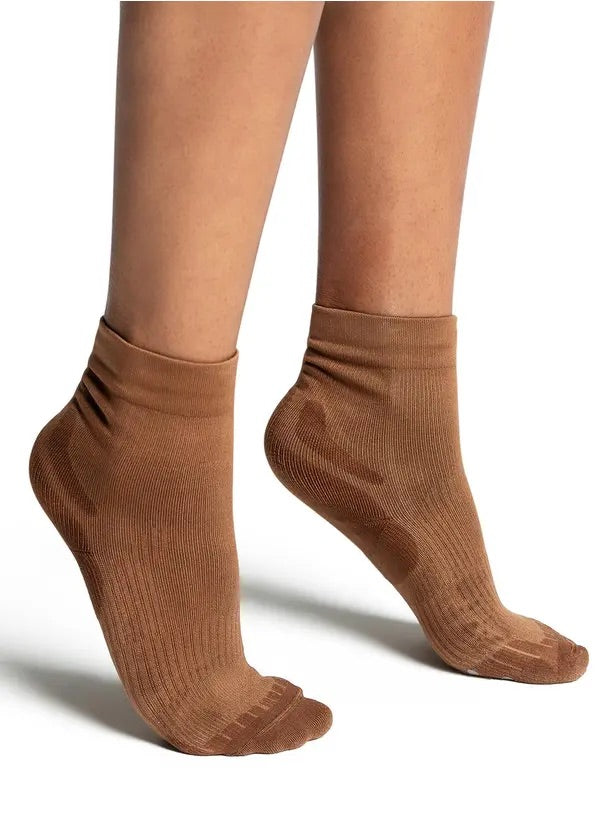Capezio Lifeknit Sox II - Comfortable & Durable Dance Socks for Ballet, Jazz, and Modern Dance (Multiple Colors) - Perfect for Performances, Practice, and Studio Classes