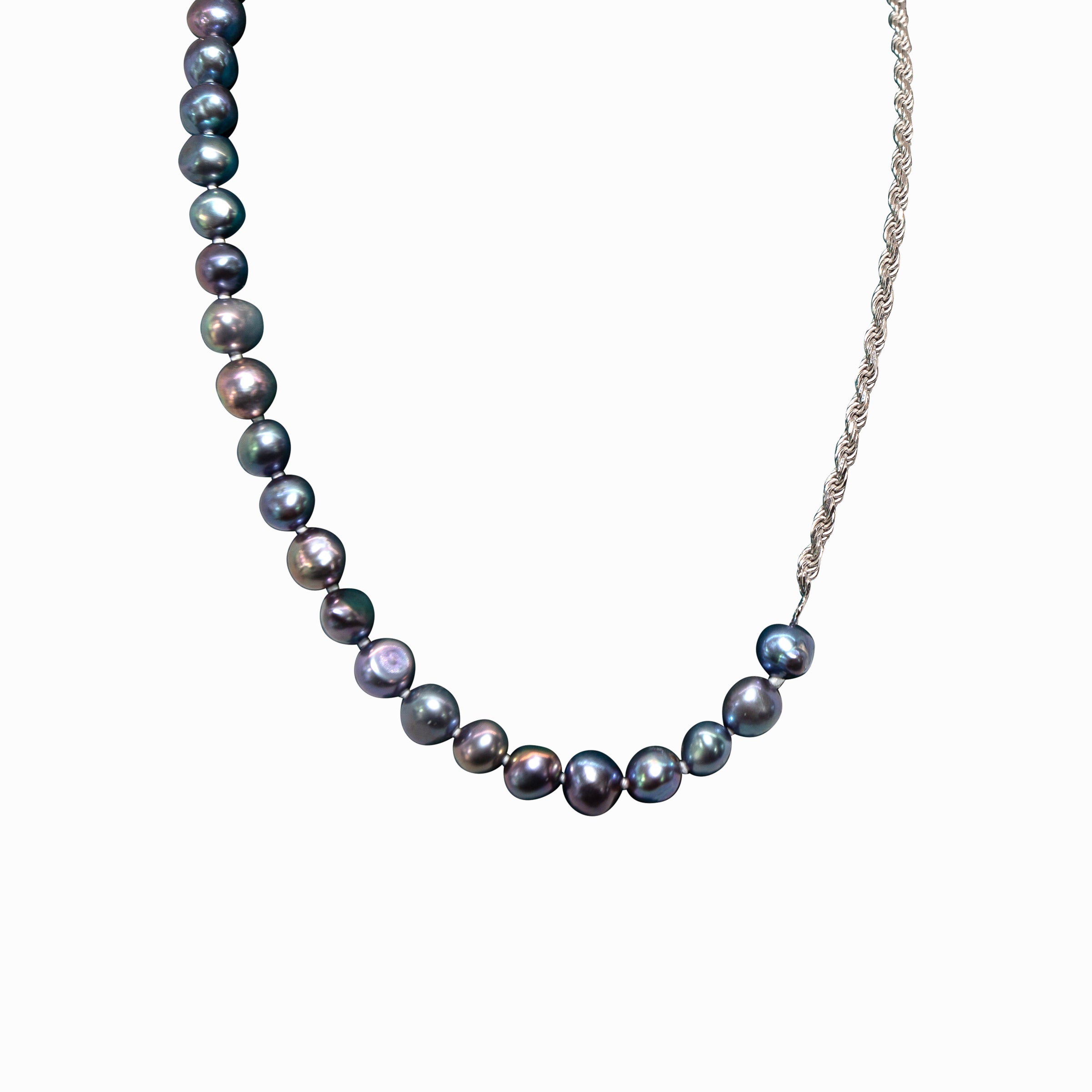 Elegant Silver Baroque Style Necklace for Women - Vintage Inspired Jewelry for Parties, Weddings & Special Occasions