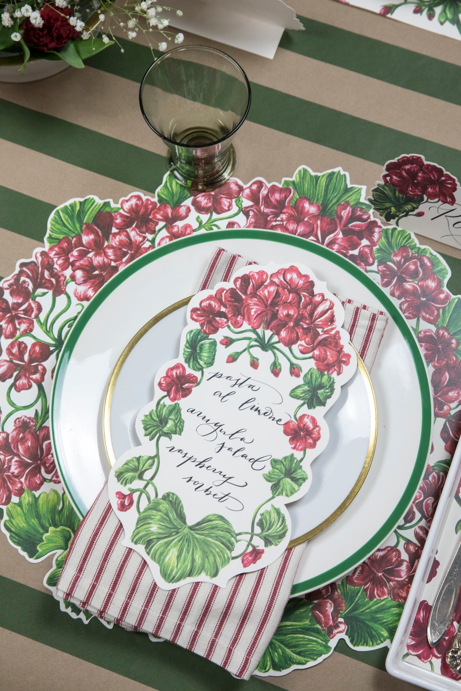 Premium Die-Cut Geranium Placemats Set of 4 - Waterproof Table Mats for Dining, Kitchen, or Outdoor Use - Floral Design Home Decor for Parties & Everyday Meals