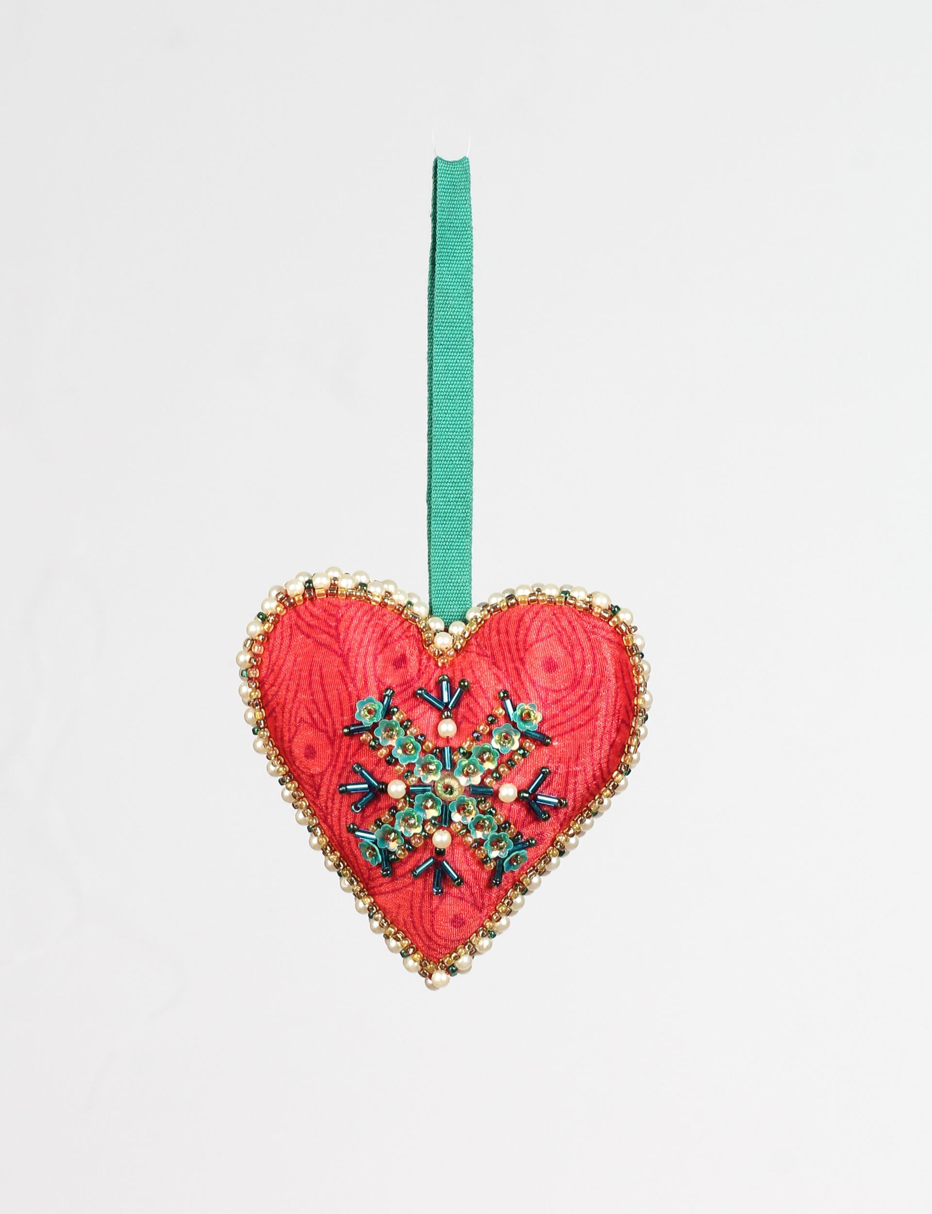 Festive Christmas Heart Ornaments - Elegant Holiday Decor for Tree, Home & Gifts | Perfect for Xmas Parties, DIY Crafts & Festive Celebrations
