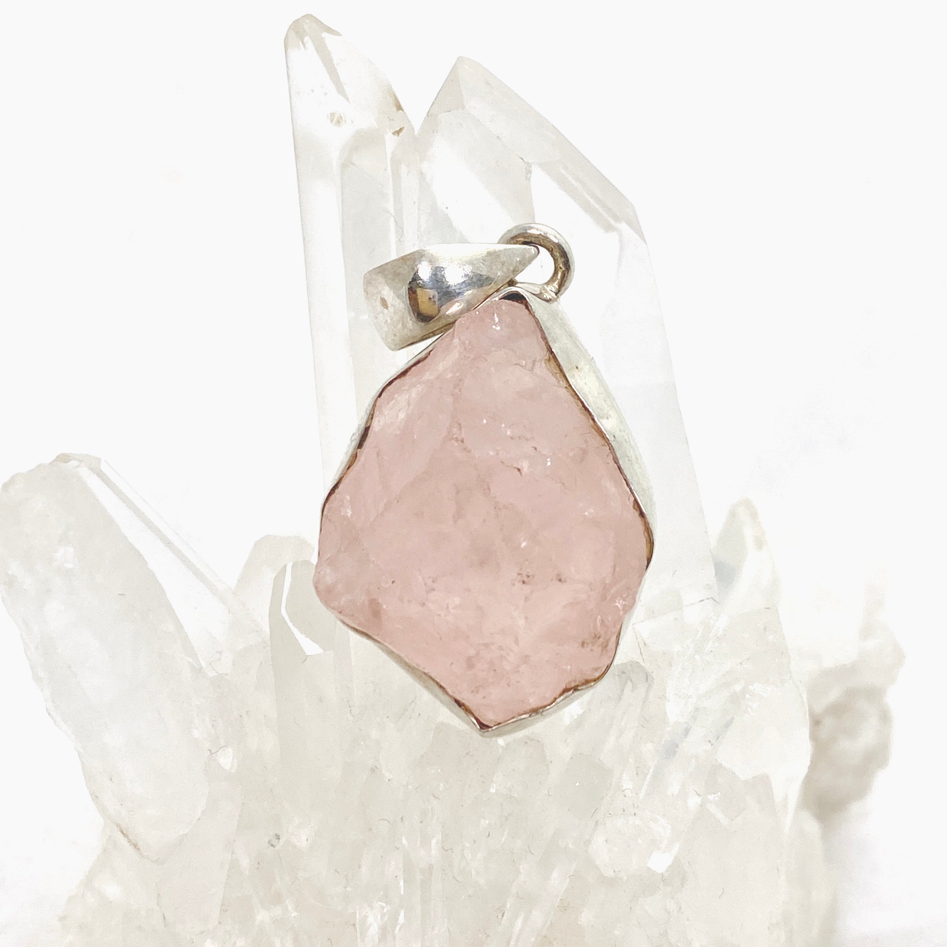 Natural Rose Quartz Raw Stone Pendant Necklace KPGJ1510 - Healing Crystal Jewelry for Love & Harmony, Perfect for Meditation & Gifting