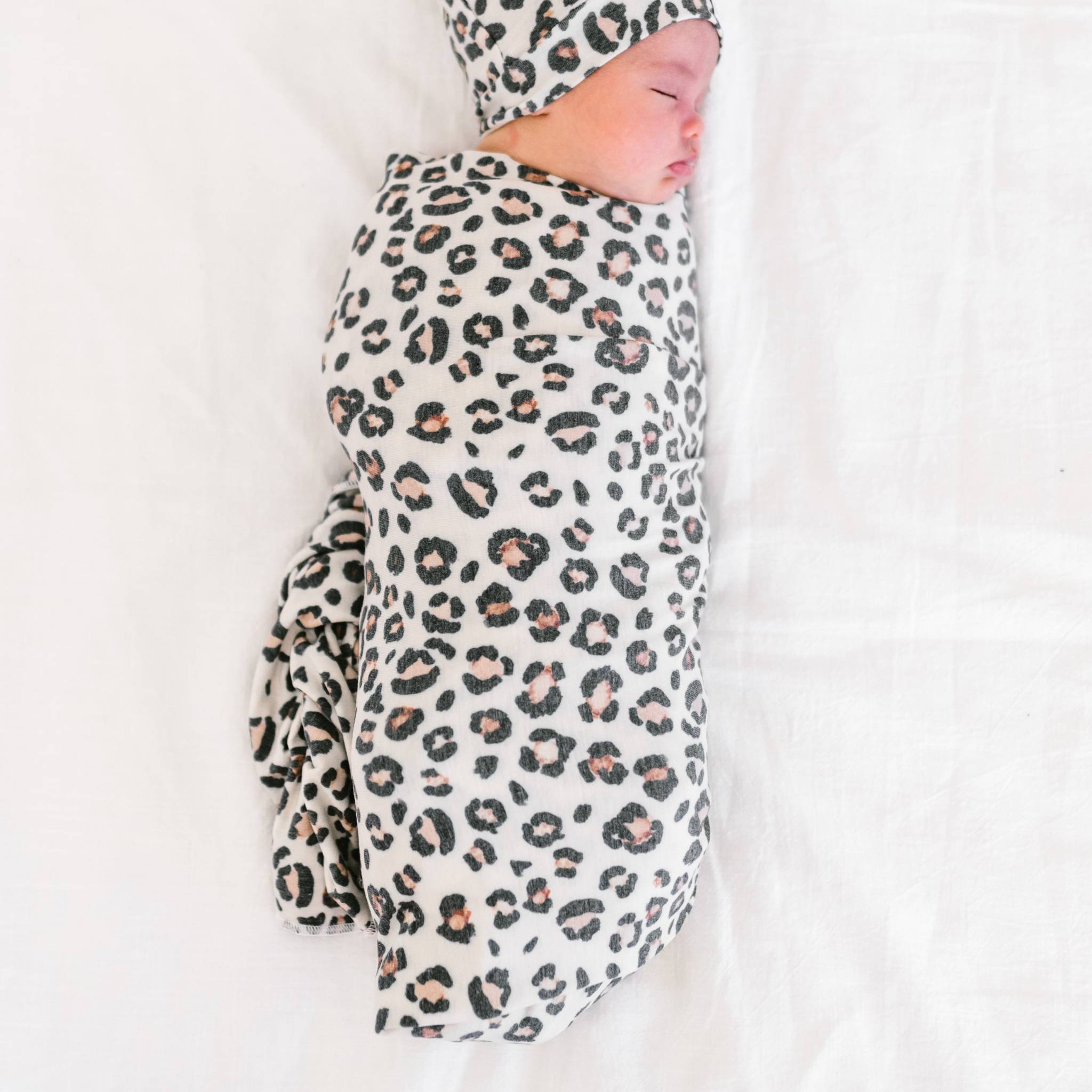 Soft Organic Cotton Knit Swaddle Blanket for Babies - Breathable & Cozy Newborn Wrap - Perfect for Swaddling, Nursing & Sleeping - Zara Baby Collection