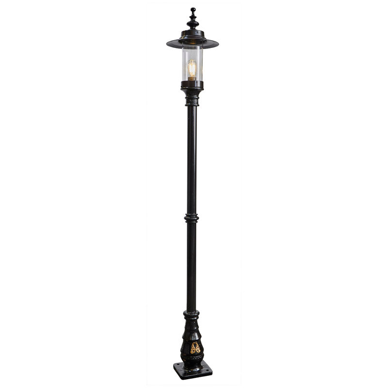 Betley 1Lt Cast Iron Lamp Post - Outdoor Garden Lighting for Pathways, Driveways & Porches