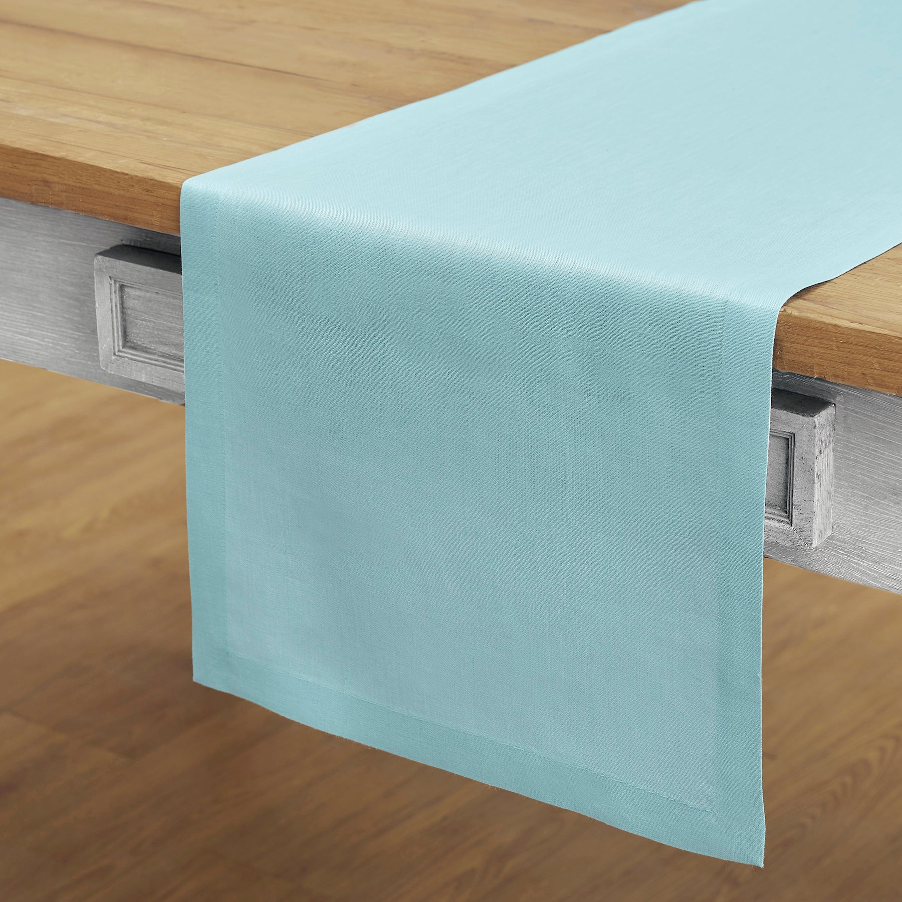 Elegant Fete Table Runner for Weddings, Parties & Events - Premium Decorative Dining Table Cover for Home & Restaurant Decor