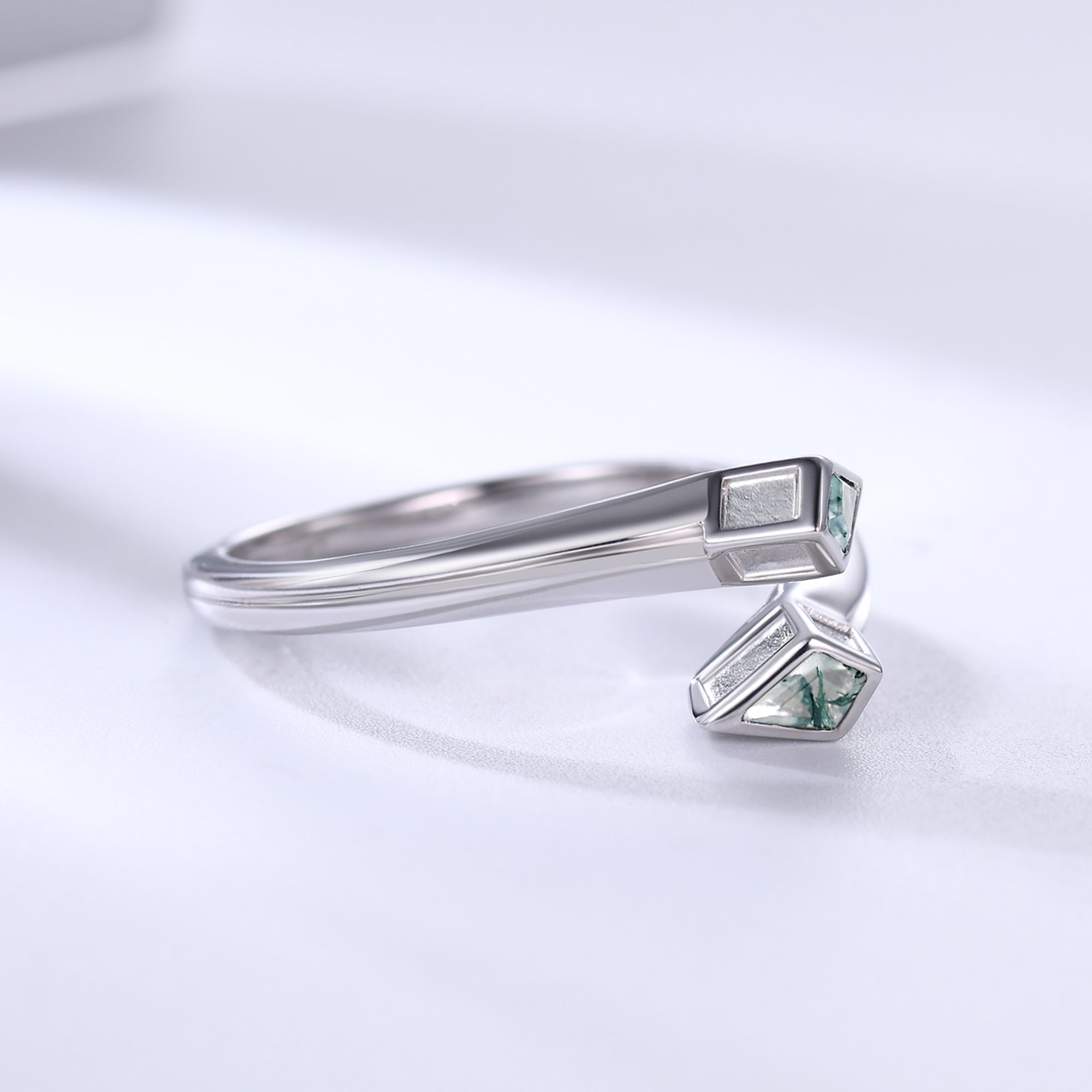 Unique Snake Kite Cut Moss Agate Wedding Band - 14K White Gold Adjustable Open Ring for Women - Perfect for Engagement, Anniversary & Boho Style Jewelry Gifts