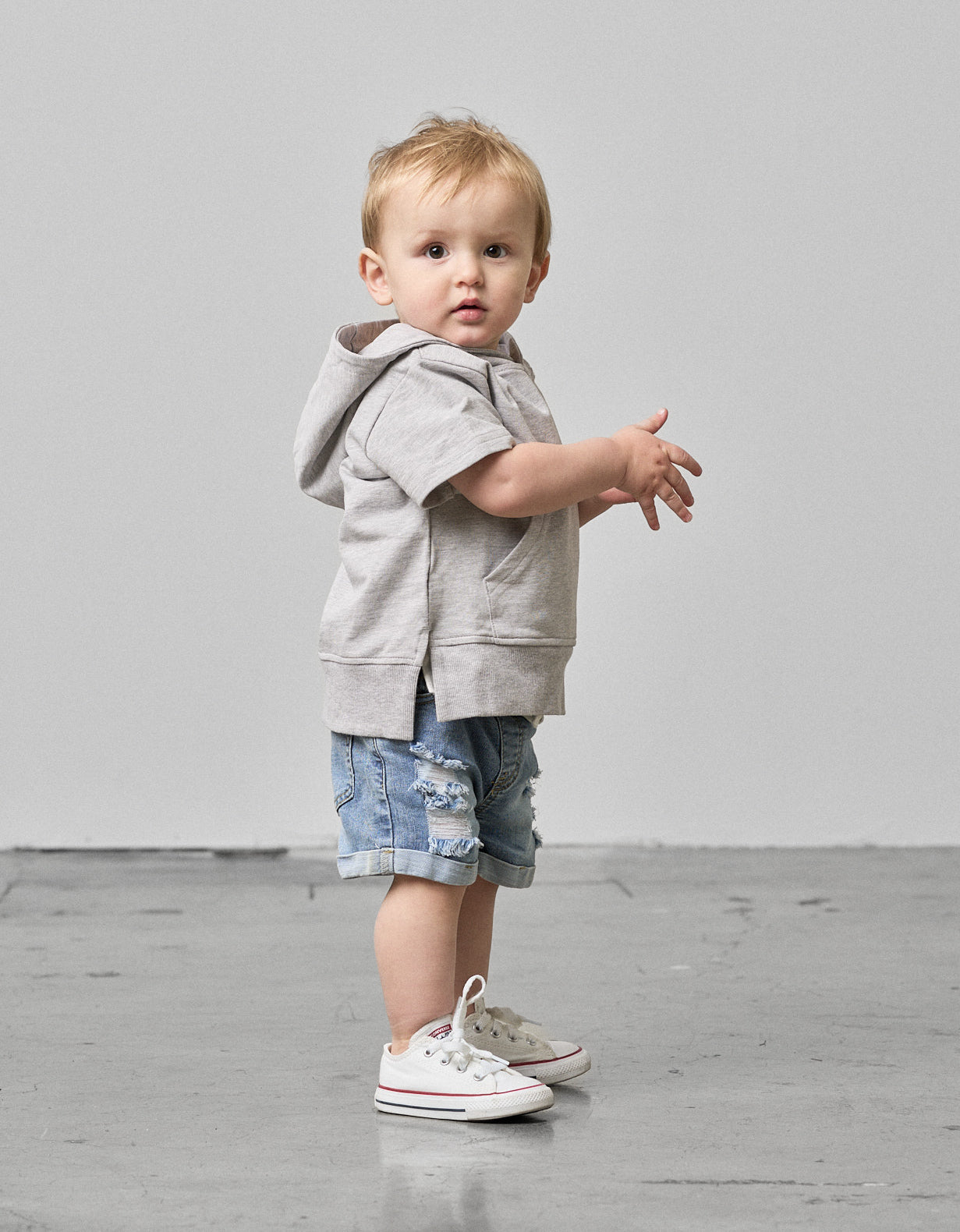 Men's Casual Short Sleeve Hoodie - Light Grey Pullover for Streetwear & Lounge Wear | Gym, Running, Outdoor Activities