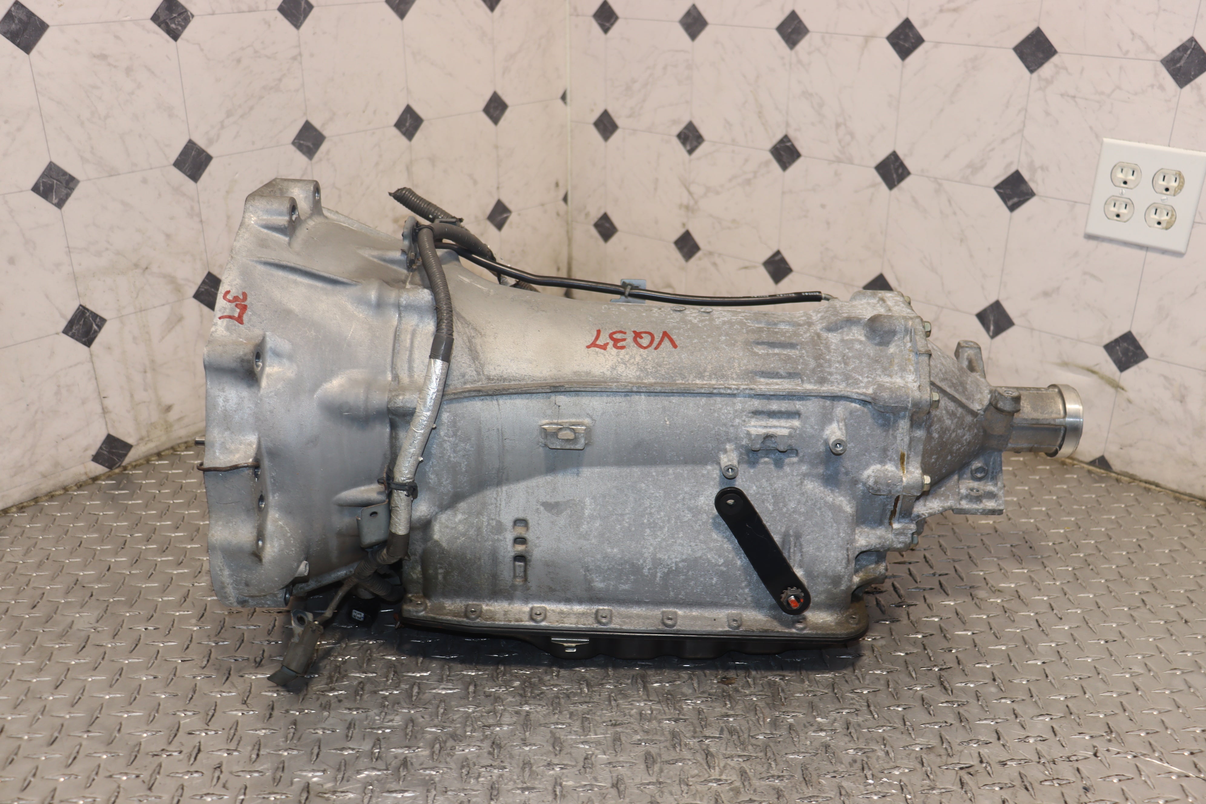 JDM VQ37 7-Speed Automatic Transmission for Infiniti Q70 (2014-2018), Q50/Q60 (2014-2015), G37 (2008-2013) & Nissan 370Z (2009-2019) - High Performance Replacement Part for Smooth Gear Shifting