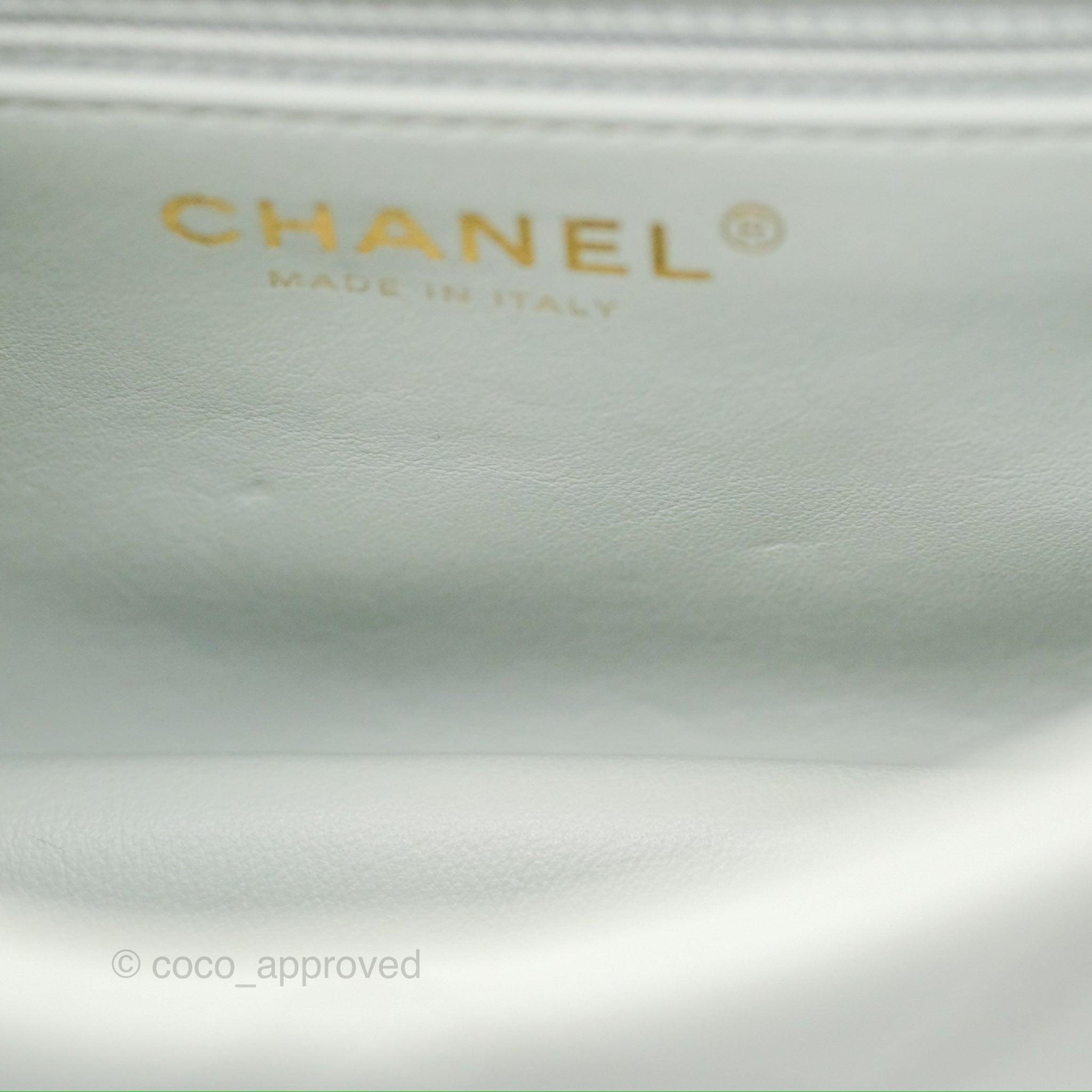 Chanel Classic Flap Bag with Chain Handle in Light Grey Calfskin & Aged Gold Hardware - Perfect for Evening Events, Date Nights & Luxury Fashion Accessories