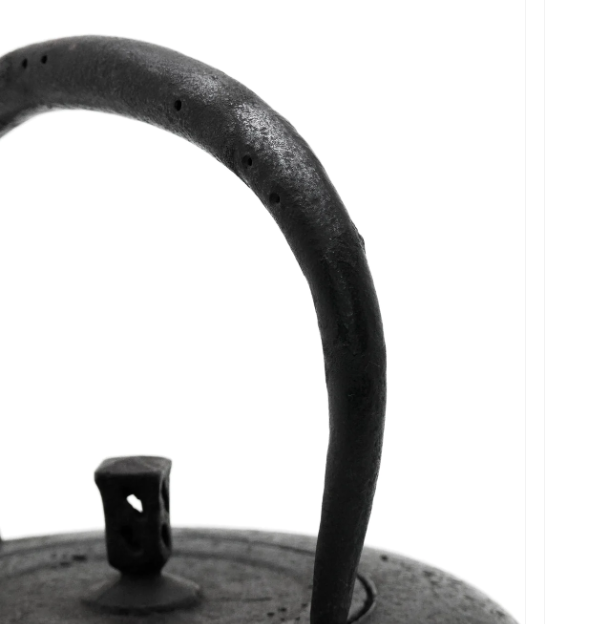 Authentic Japanese Nanbu Tetsubin Iron Teapot - Koizumi Nizaemon 11th Generation Taka Dora Gata Style with Original Box | Perfect for Traditional Tea Ceremonies & Home Decor