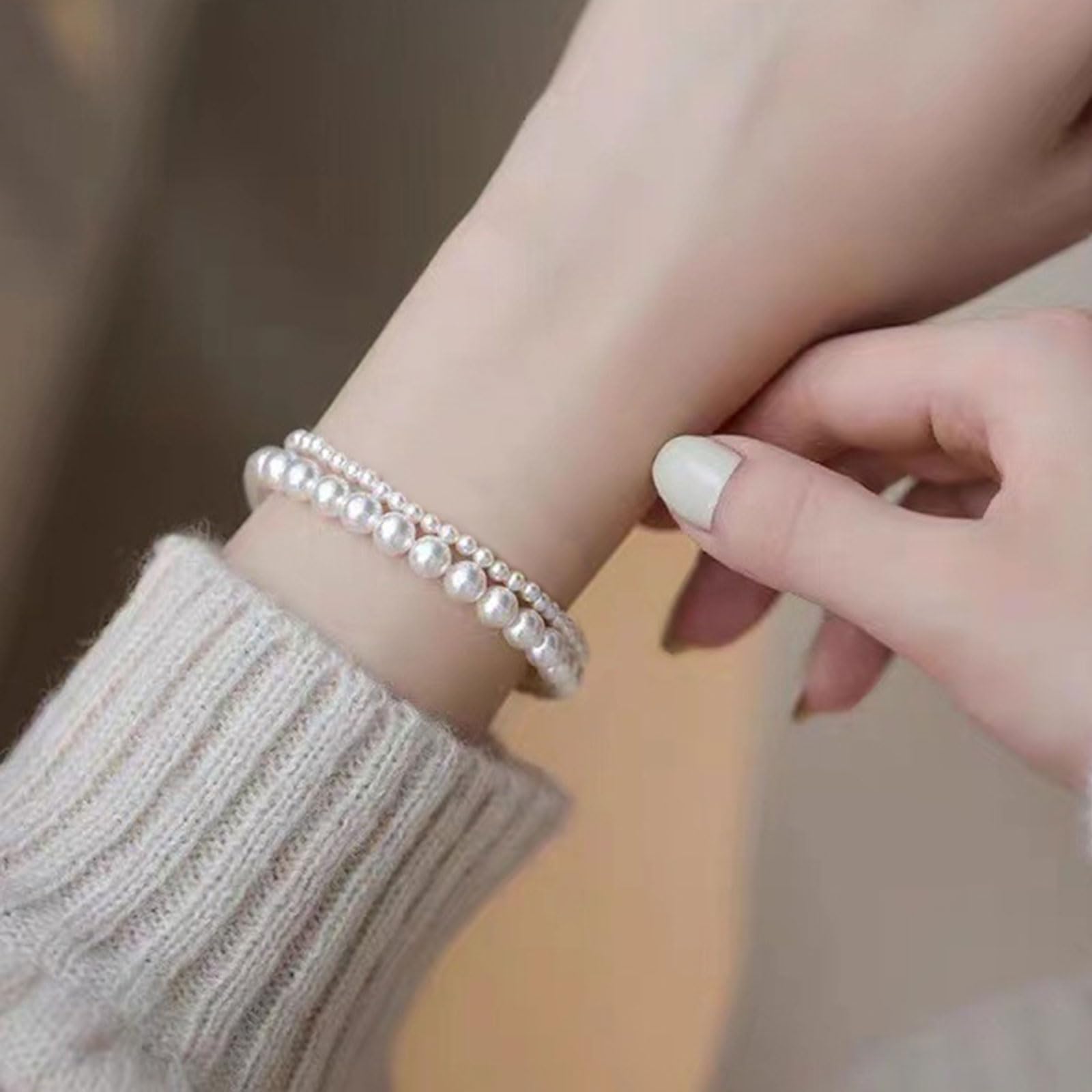 Elegant Baroque Pearl Bracelet for Women - Dainty White Pearl Wrist Jewelry, Perfect for Bridesmaids, Bridal Wedding Gifts & Everyday Fashion Accessories | Great for Special Occasions, Date Nights and Office Wear