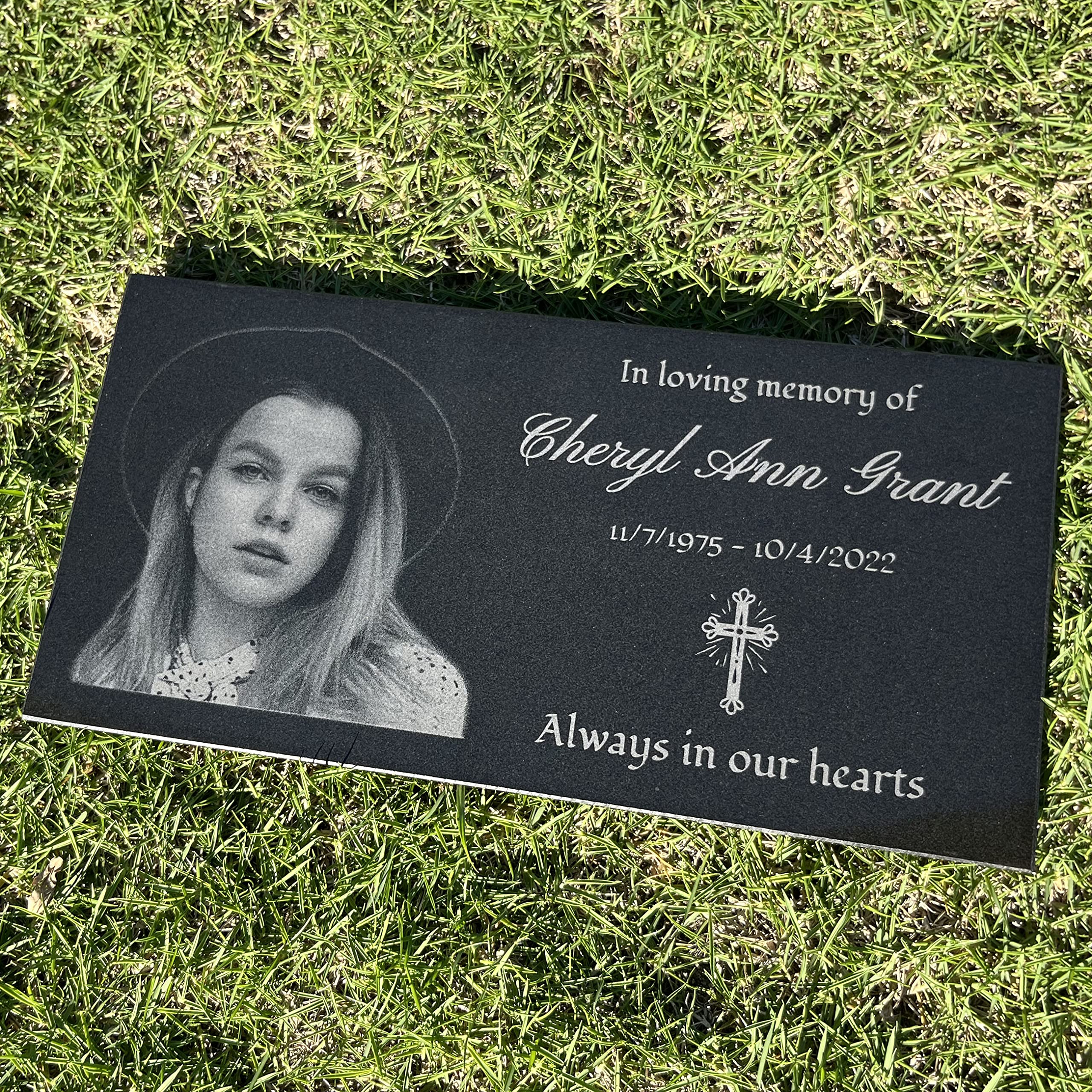 Personalized Grave Markers & Memorial Plaques for Cemetery - Custom Outdoor Headstones & Memorial Stones (10 Pack) - Perfect for Honoring Loved Ones in Gardens & Cemeteries
