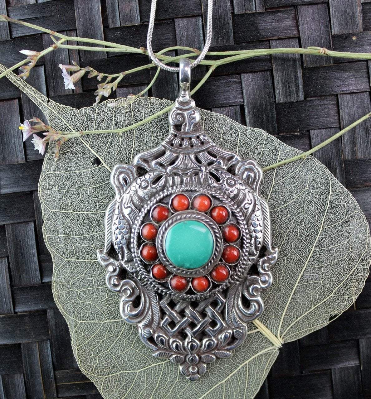 Authentic Ashtamangala Pendant - Buddhist Eight Auspicious Symbols Necklace for Meditation & Spiritual Protection | Perfect for Yoga, Mindfulness & Gift Giving