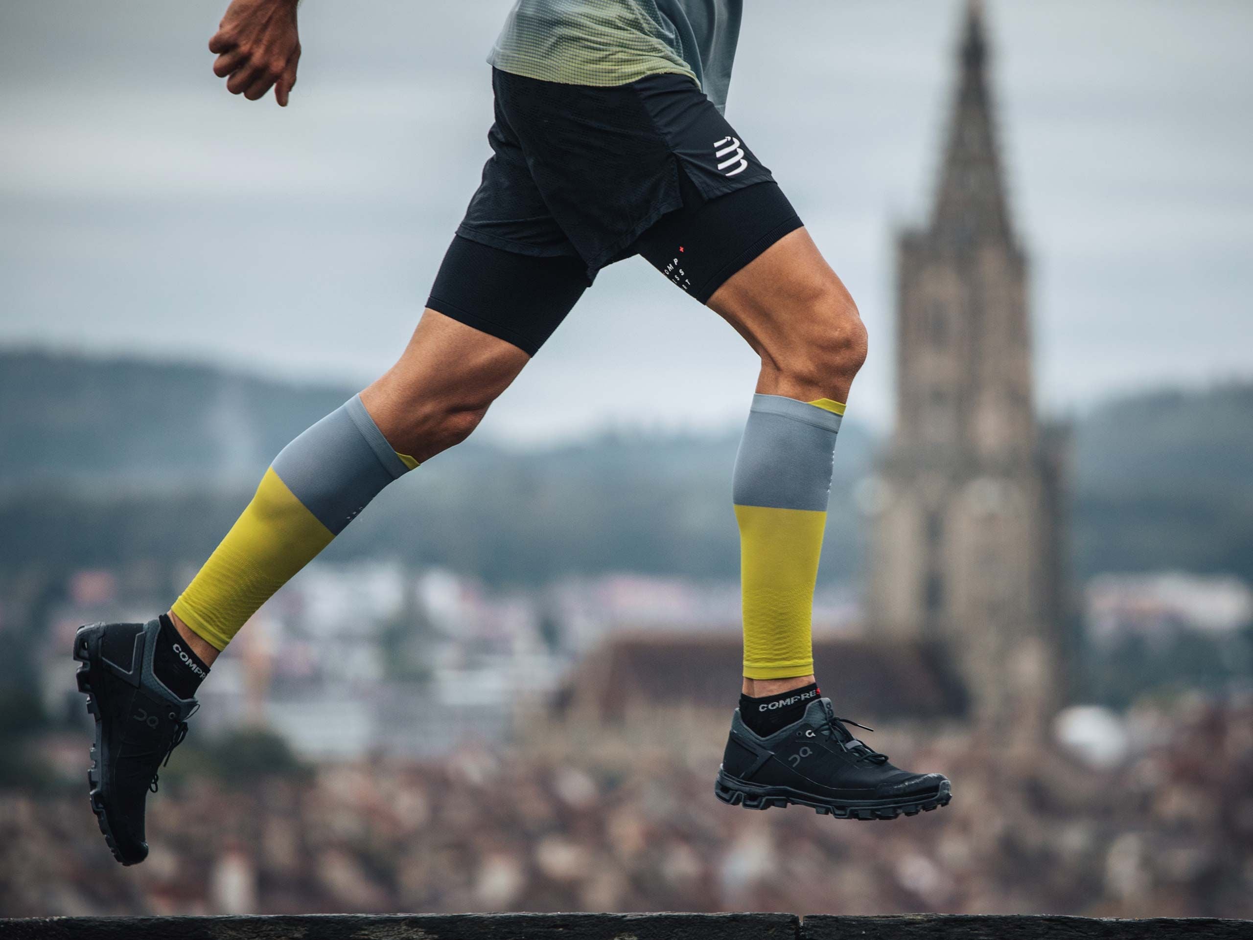 Compressport R2V2 Calf Sleeve - Performance Compression for Running & Recovery - Lime Grey (SU00002B_607) - Ideal for Marathon, Gym & Sports Injury Support
