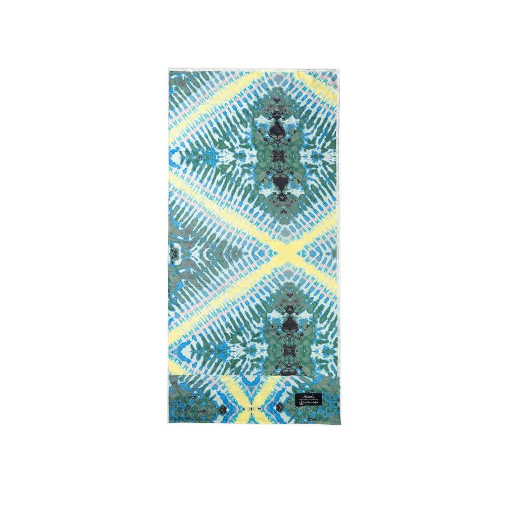 Ultra Lightweight & Quick Dry Packable Beach Towel - Compact Travel Towel for Swimming, Yoga, Gym & Outdoor Adventures