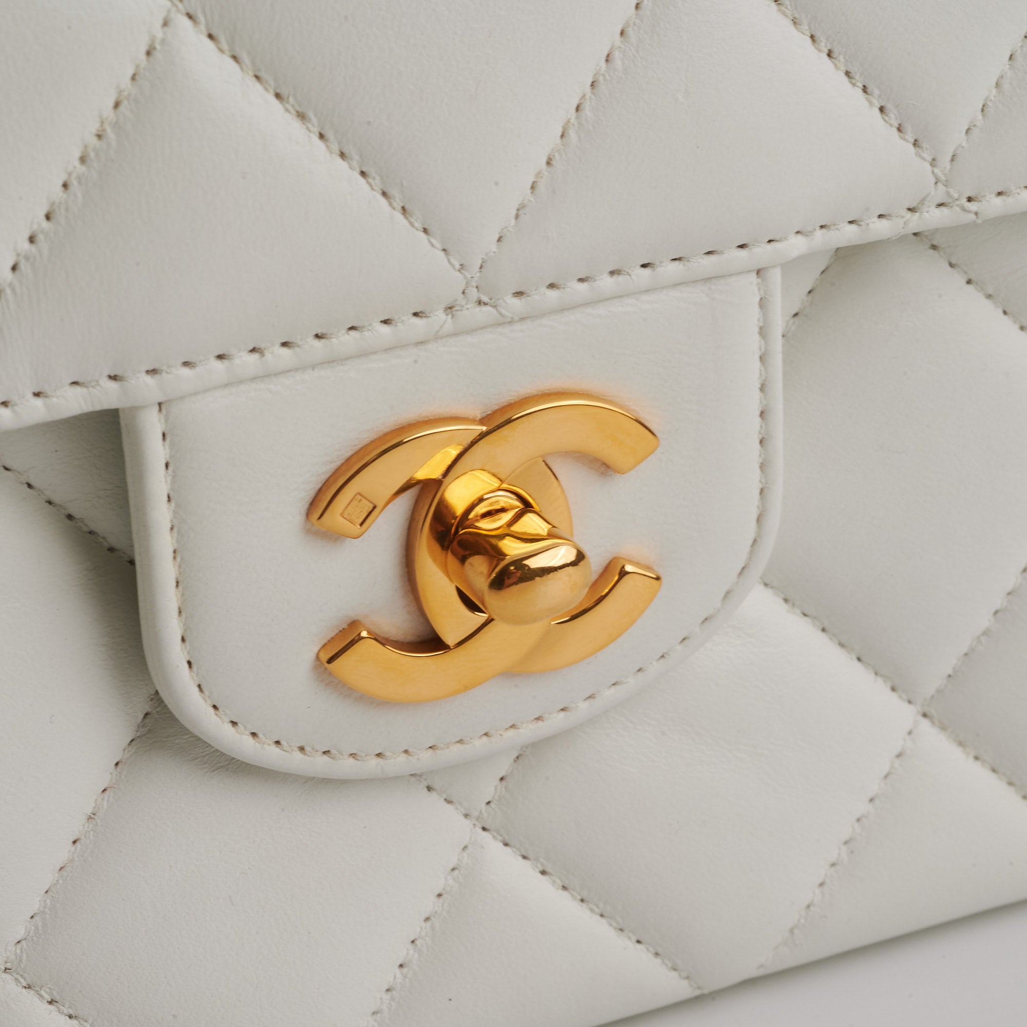 Chanel Vintage Quilted Flap Bag in White with 24K Gold Hardware - Perfect for Luxury Fashion & Special Occasions