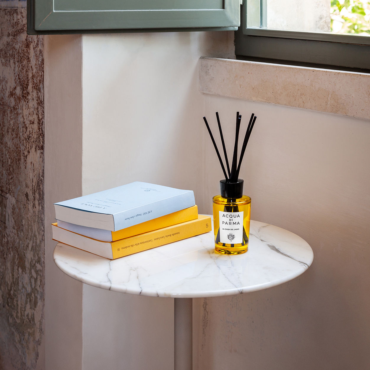 La Casa Sul Lago Essential Oil Diffuser - Aromatherapy Ultrasonic Humidifier for Home, Office & Spa - Perfect for Relaxation, Stress Relief & Better Sleep