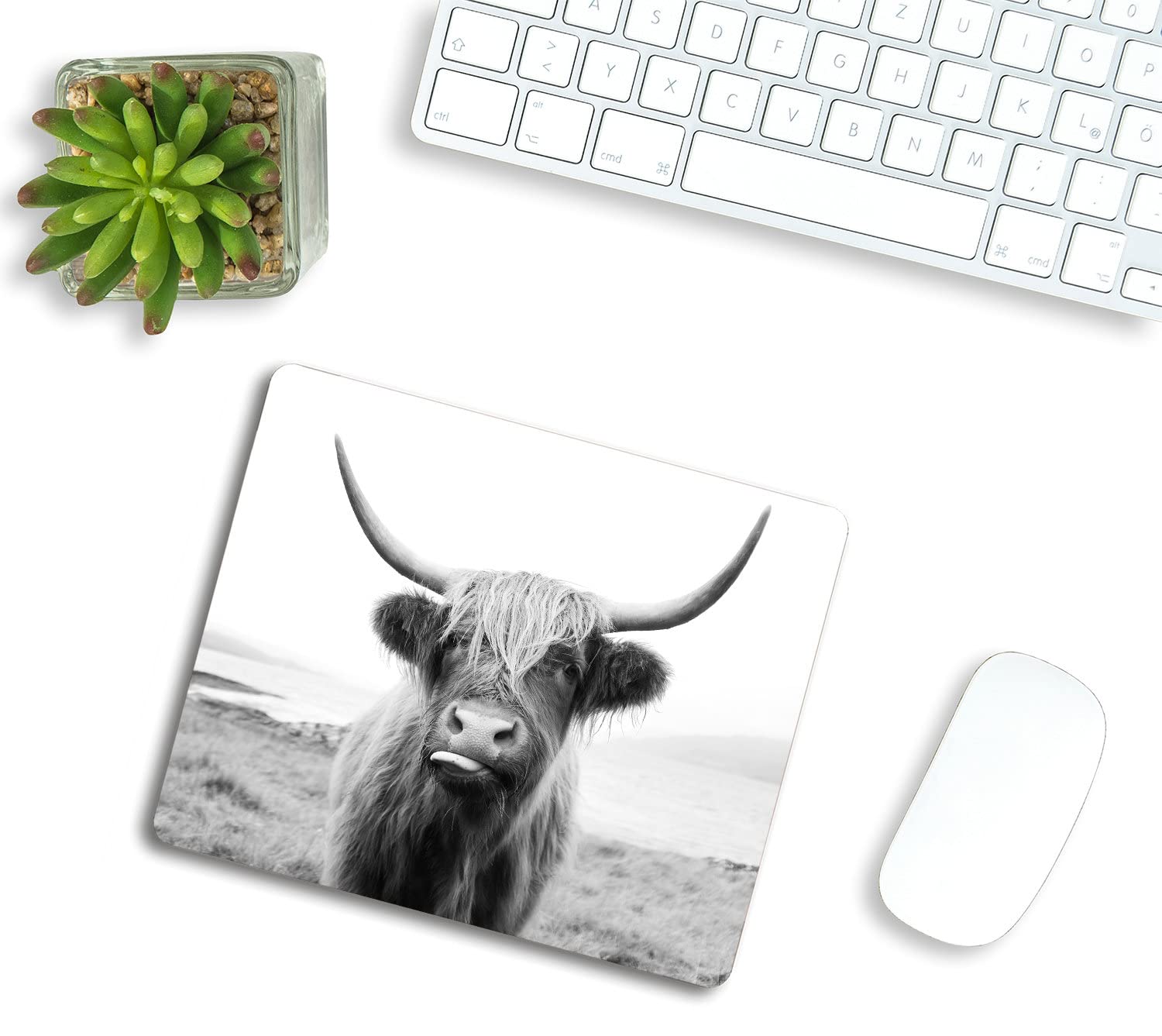 Premium Non-Slip Mouse Pad with Scottish Highland Cow Design - Black & White Isle of Mull Themed Office Accessory (9.5
