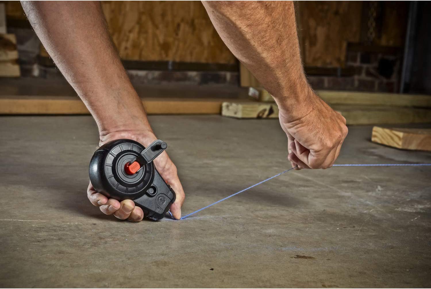 Crescent Lufkin CLP100 100-Foot Professional Chalk Reel - Durable Construction for Precise Marking - Perfect for Construction, Carpentry, and DIY Projects