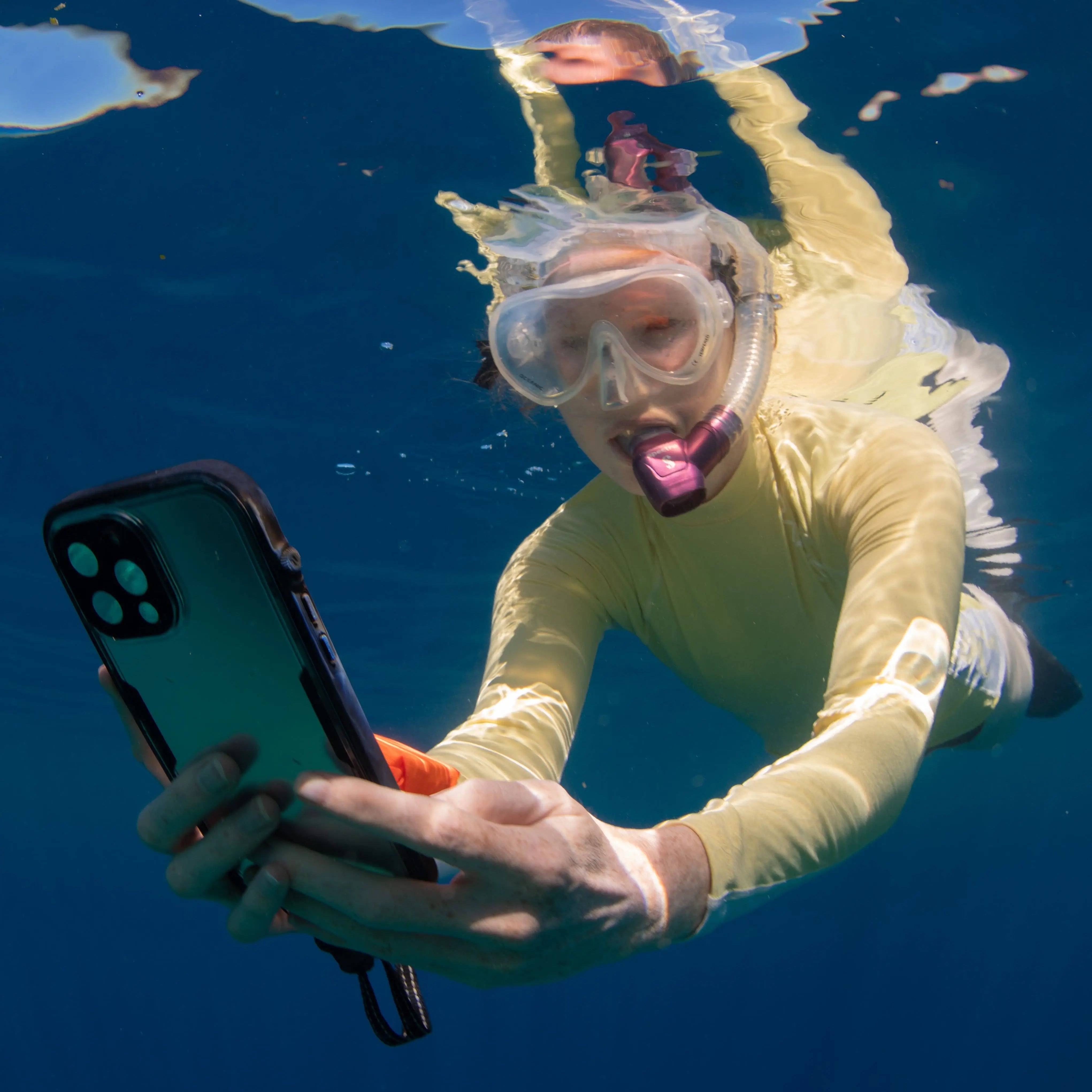 iPhone 15 Pro Max Waterproof Case - Shockproof & Dustproof Full-Body Protection for Swimming, Hiking & Outdoor Activities