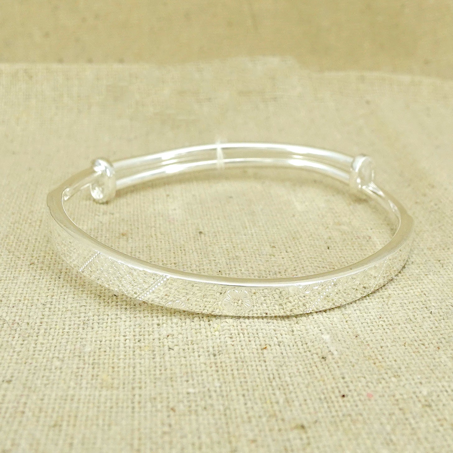 Sterling Silver Bangle Bracelet for Women - Elegant & Durable 925 Silver Jewelry - Perfect for Gifts, Parties & Everyday Wear