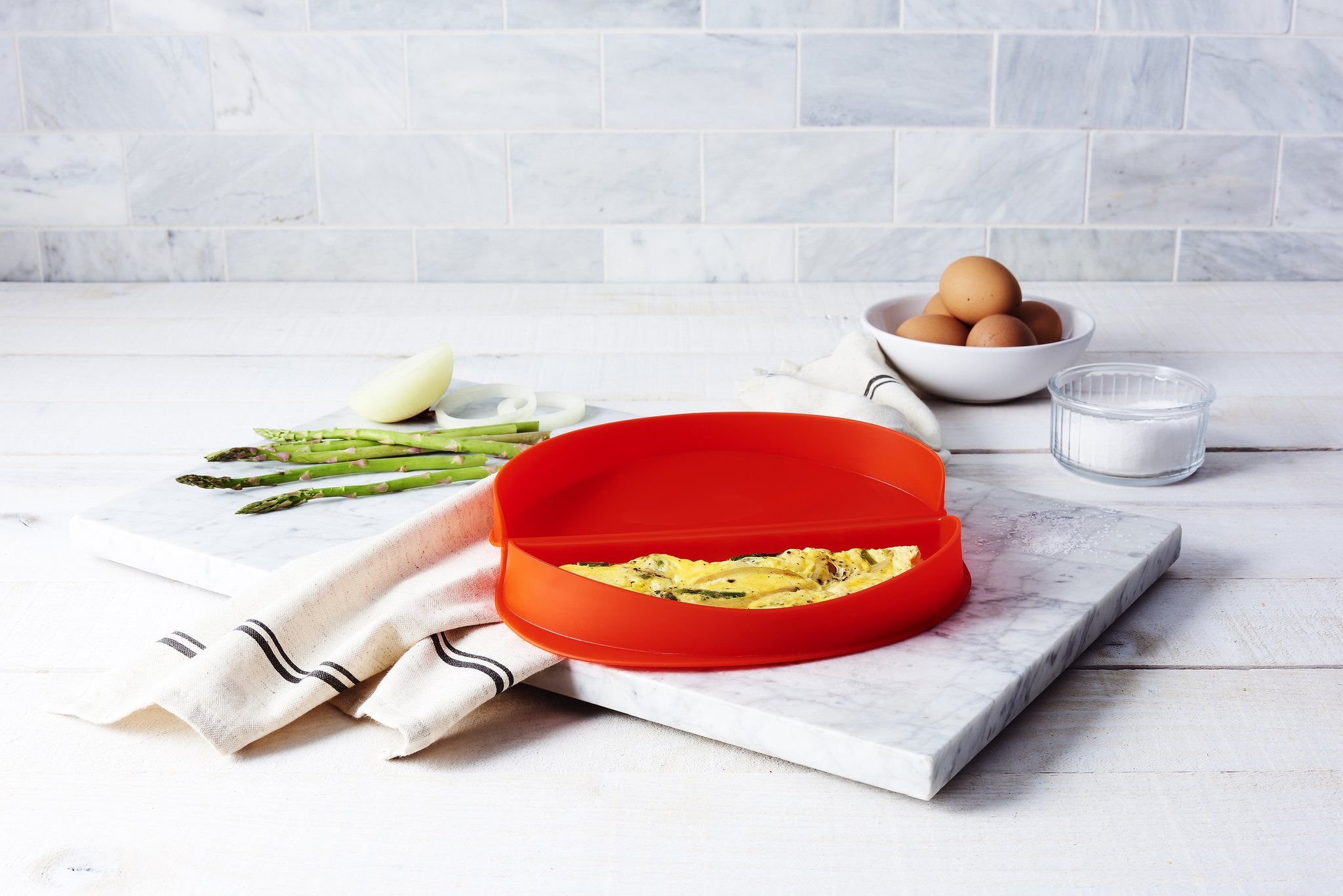 Best Non-Stick Omelet Maker - Electric Egg Cooker for Perfect Fluffy Omelets - Breakfast & Brunch Essential - Ideal for Home, Kitchen, Camping & Dorm Cooking