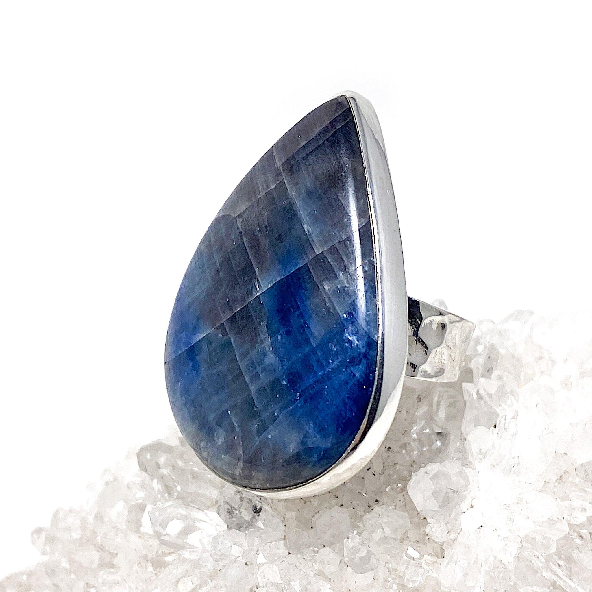 Sapphire Teardrop Beaten Band Ring - Size 9 - KRGJ1618 - Elegant Jewelry for Weddings, Parties & Special Occasions
