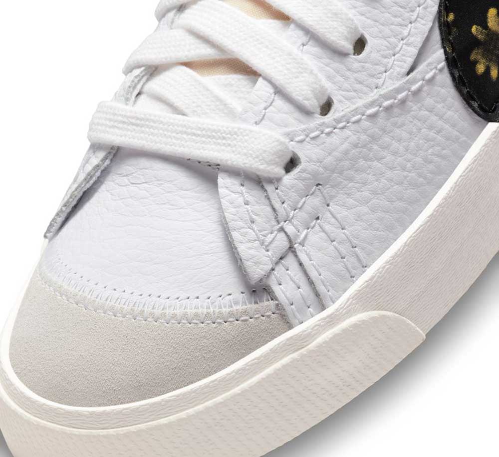 BLAZER MID '77 JUMBO Sneakers - Retro Basketball Shoes for Men & Women - Vintage Style High-Top Casual Shoes for Streetwear, Skateboarding & Urban Fashion