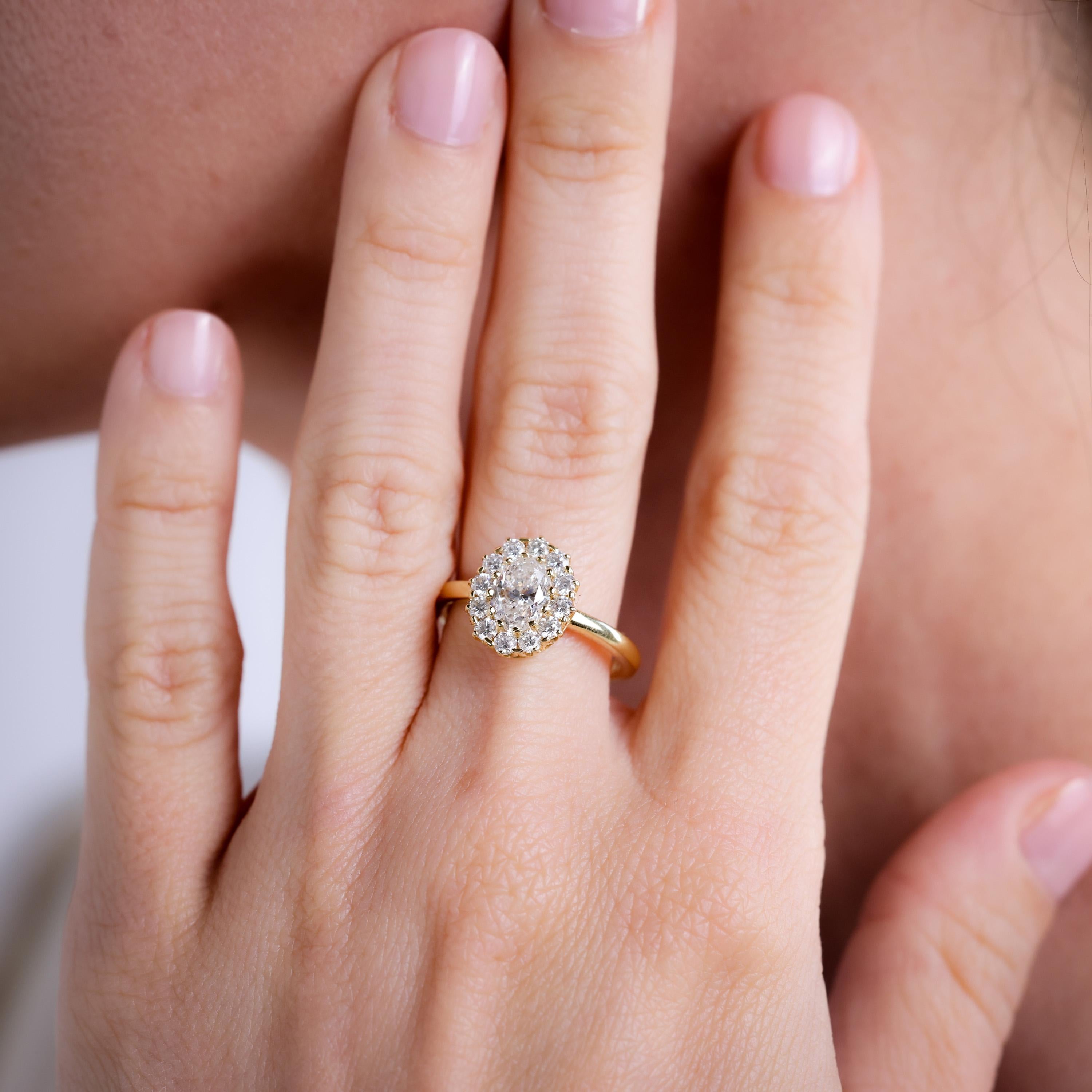 Vintage Inspired Diamond 18K Yellow Gold Cluster Ring for Women - Elegant Wedding, Engagement, Anniversary Gift Jewelry - Perfect for Special Occasions & Everyday Wear