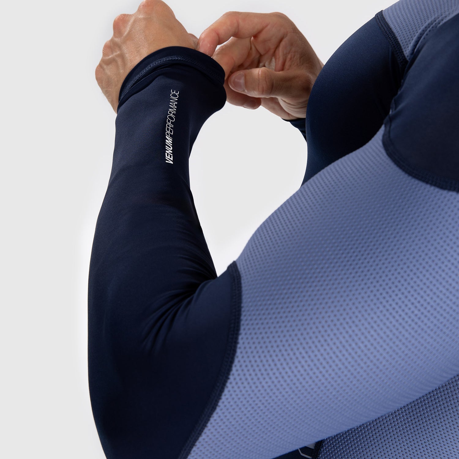 Venum Tempest Men's Long Sleeve Rashguard - UPF 50+ Sun Protection, Quick Dry & Anti-Chafing Compression Shirt for MMA, BJJ, Surfing & Water Sports (Navy Blue/Blue)