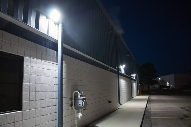 120W LED Wall Pack Light, 5700K Daylight White, Bronze Finish, 420W Equivalent, 15,194 Lumens, Forward Throw - Outdoor Security Lighting for Building Facades, Parking Lots & Warehouse Exteriors