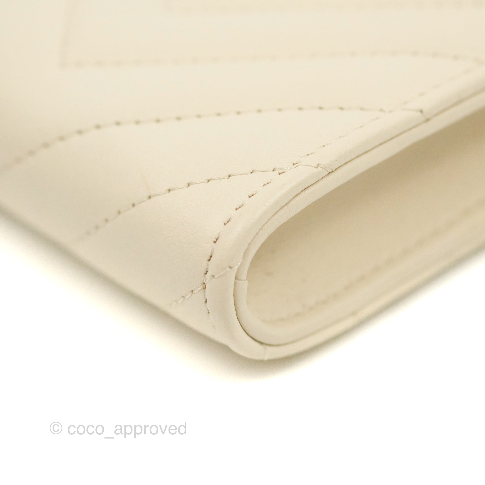Chanel Chevron Clutch Bag with Chain - Ivory Calfskin Leather & Silver Hardware - Perfect for Evening Parties & Special Occasions