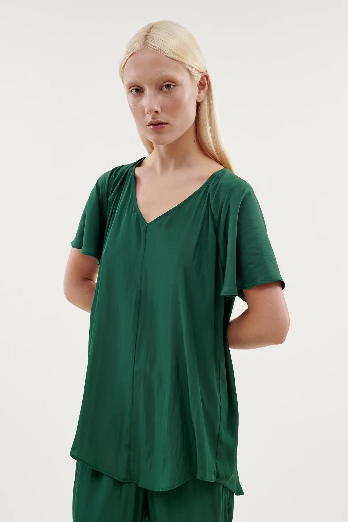 Empati Tee - Soft Cotton Emerald Green T-Shirt for Men & Women | Casual Comfort Wear for Everyday Outfits & Relaxing at Home