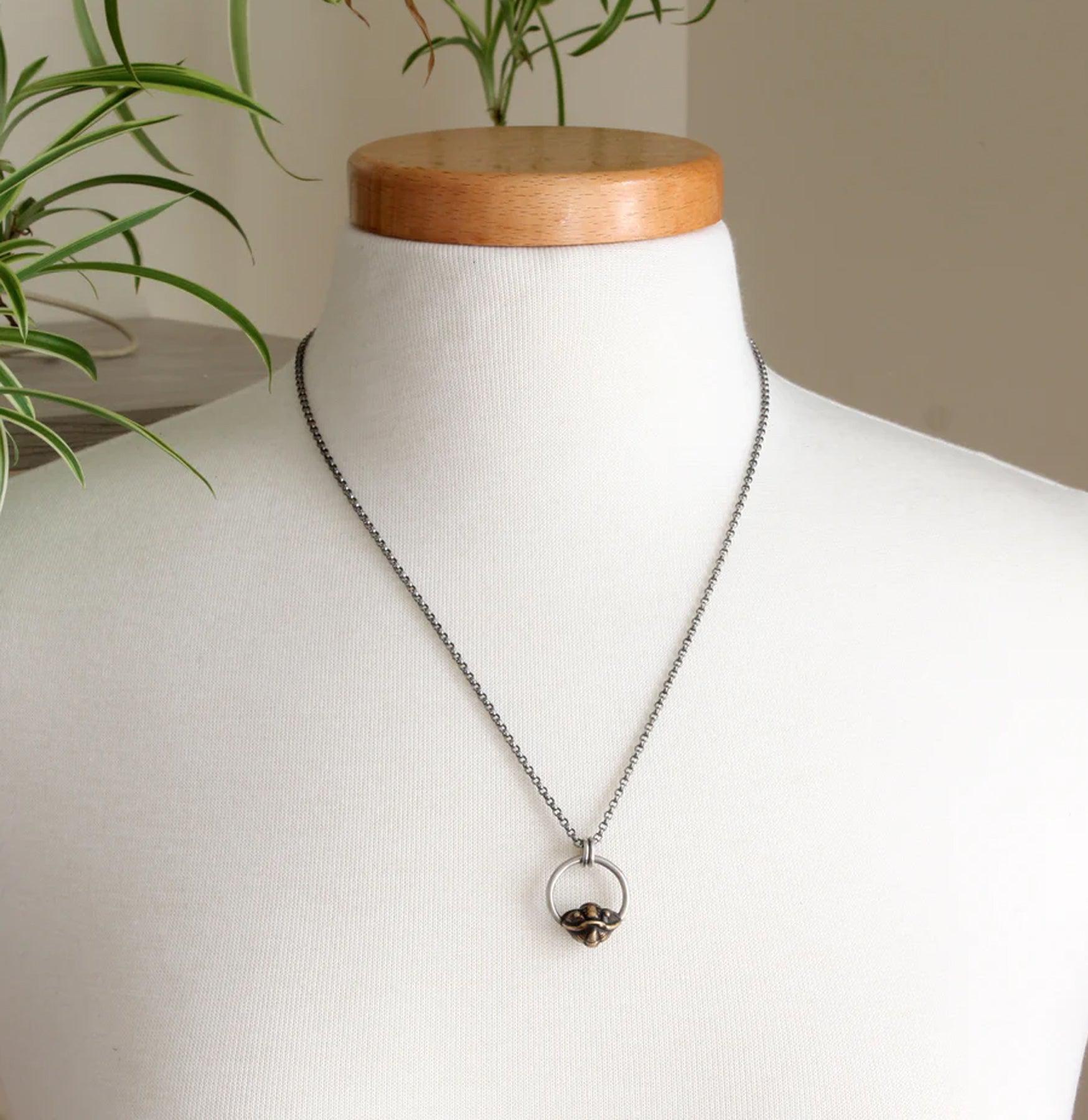 Elegant Sphaeroidal Necklace for Women - Minimalist Geometric Pendant Jewelry - Perfect for Everyday Wear, Date Nights & Special Occasions