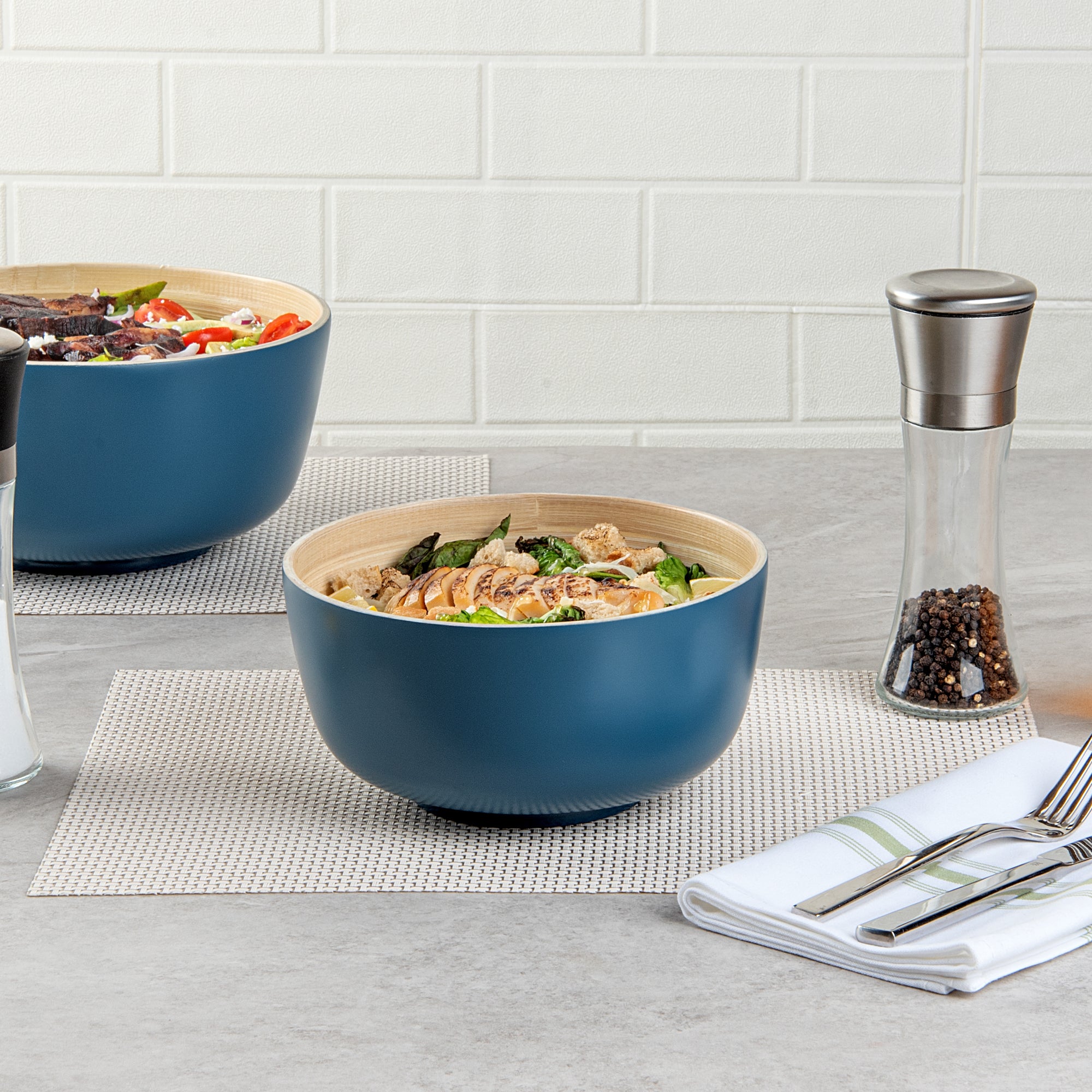 Bambuddha 15 oz Round Blue Spun Bamboo Salad Bowl - 7.75