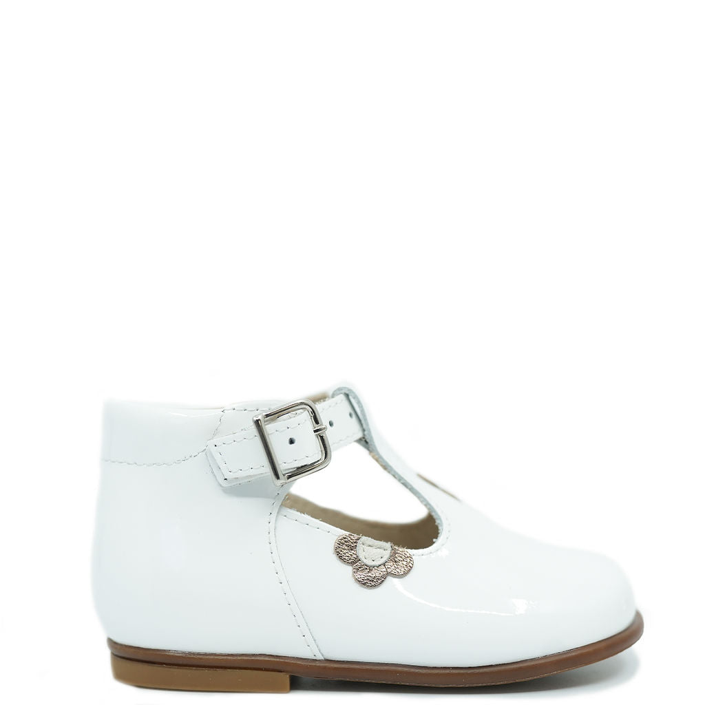 Beberlis White Patent Leather Flower T-Strap Baby Shoes for Girls - Cute First Walkers for Special Occasions & Photo Shoots