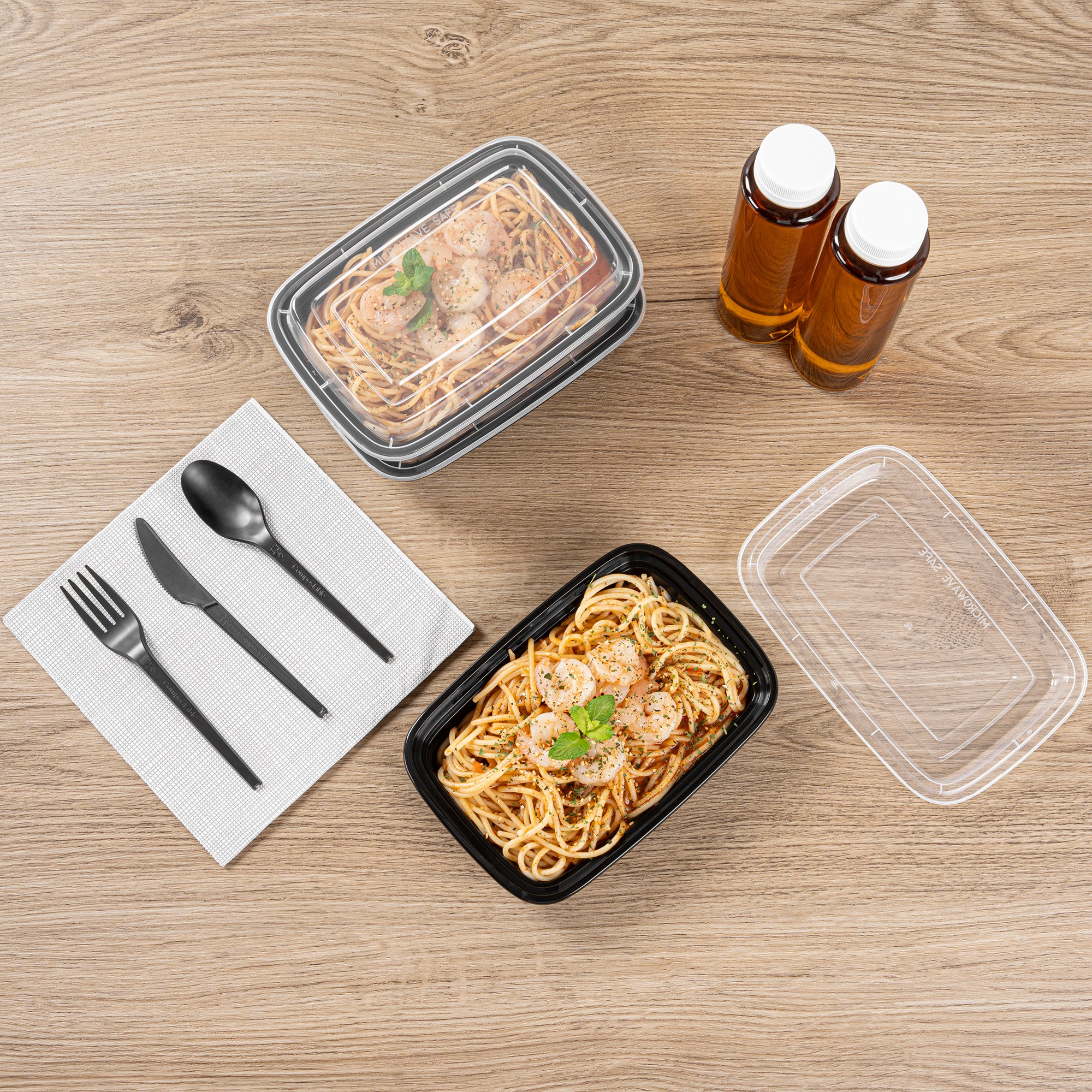 16 oz Black Rectangle Plastic Food Storage Container with Clear Lid - Microwave Safe (7.75