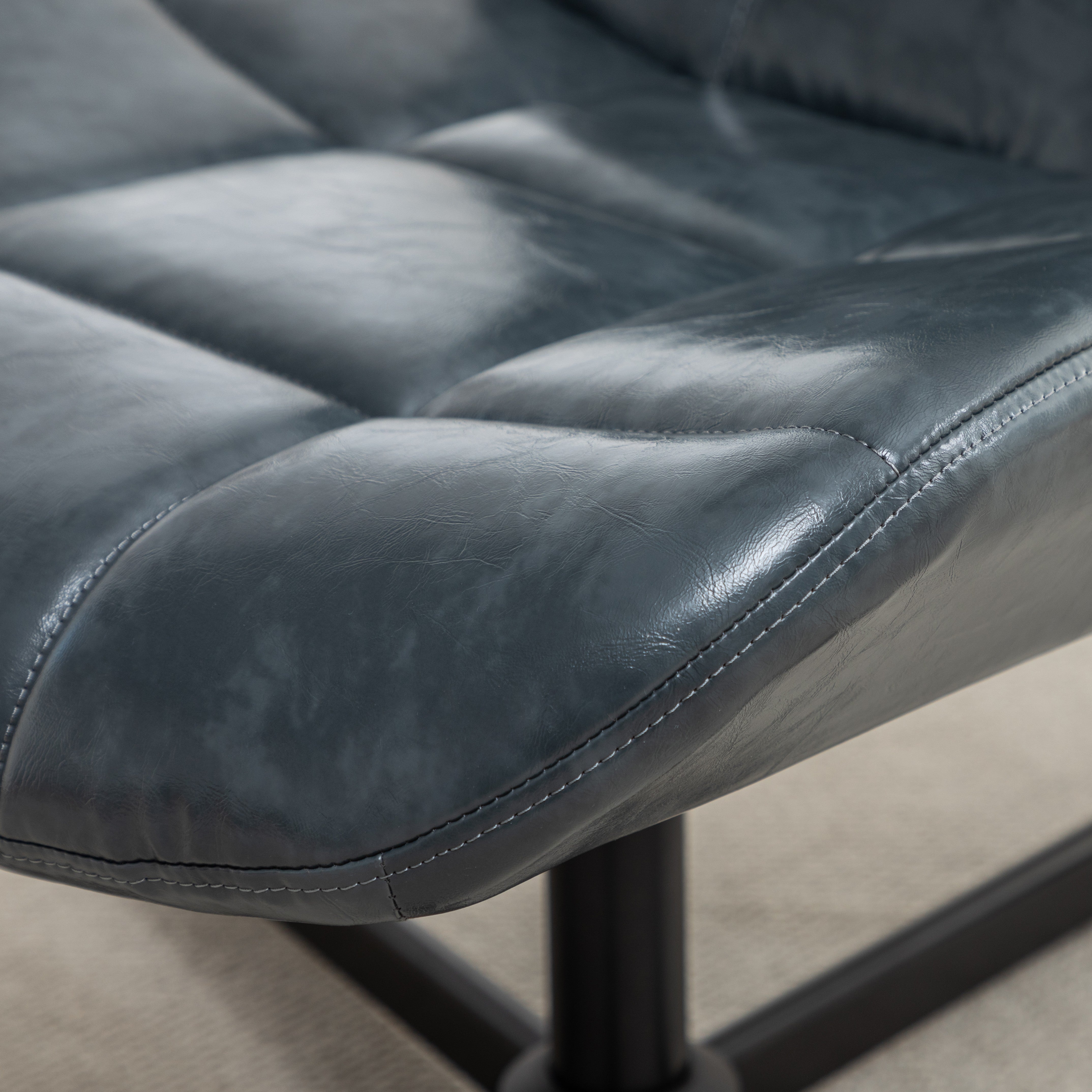 Roundhill Furniture Arlena Faux Leather Tufted Swivel Accent Chair - Modern Living Room Lounge Chair for Home Office, Reading Nook & Bedroom Decor