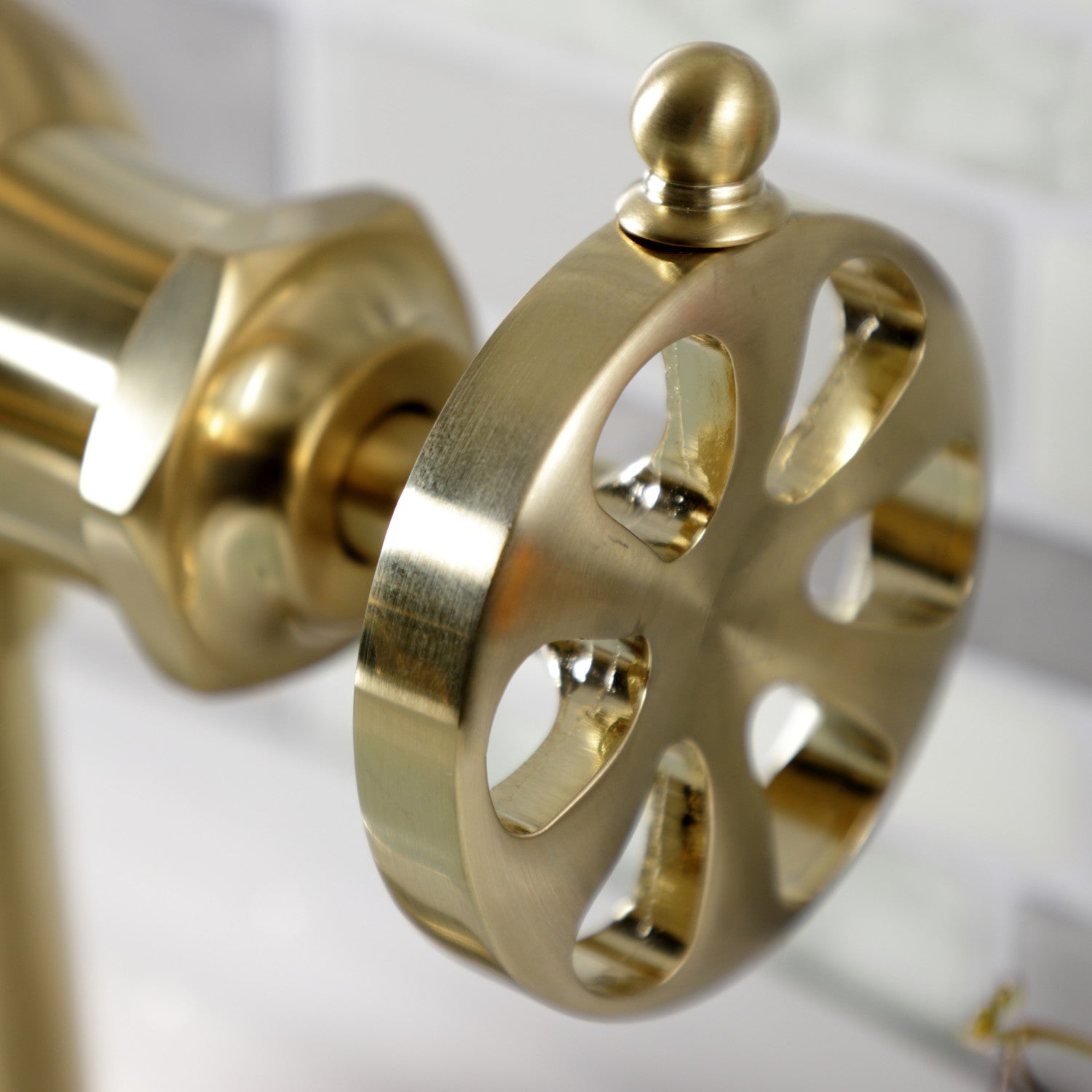 Belknap KS3547RX Single Handle 1-Hole Bathroom Sink Faucet with Push Pop-Up Drain in Brushed Brass - Perfect for Modern Vanities and Small Bathrooms